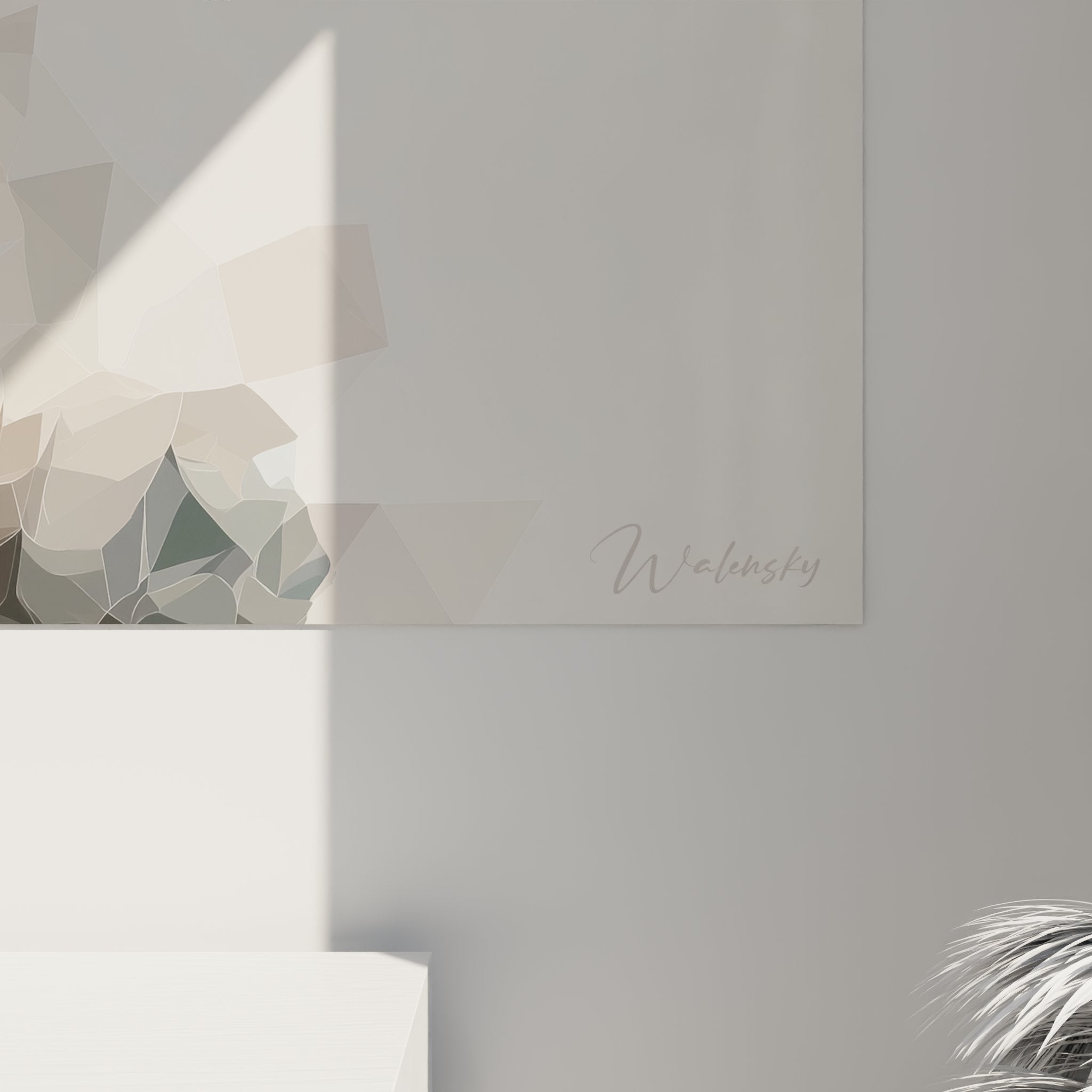 Gesamtansicht des polygonalen Selkirk-Rex-Katzenwandbildes im modernen Wohnzimmer mit zeitgenössischer Dekoration