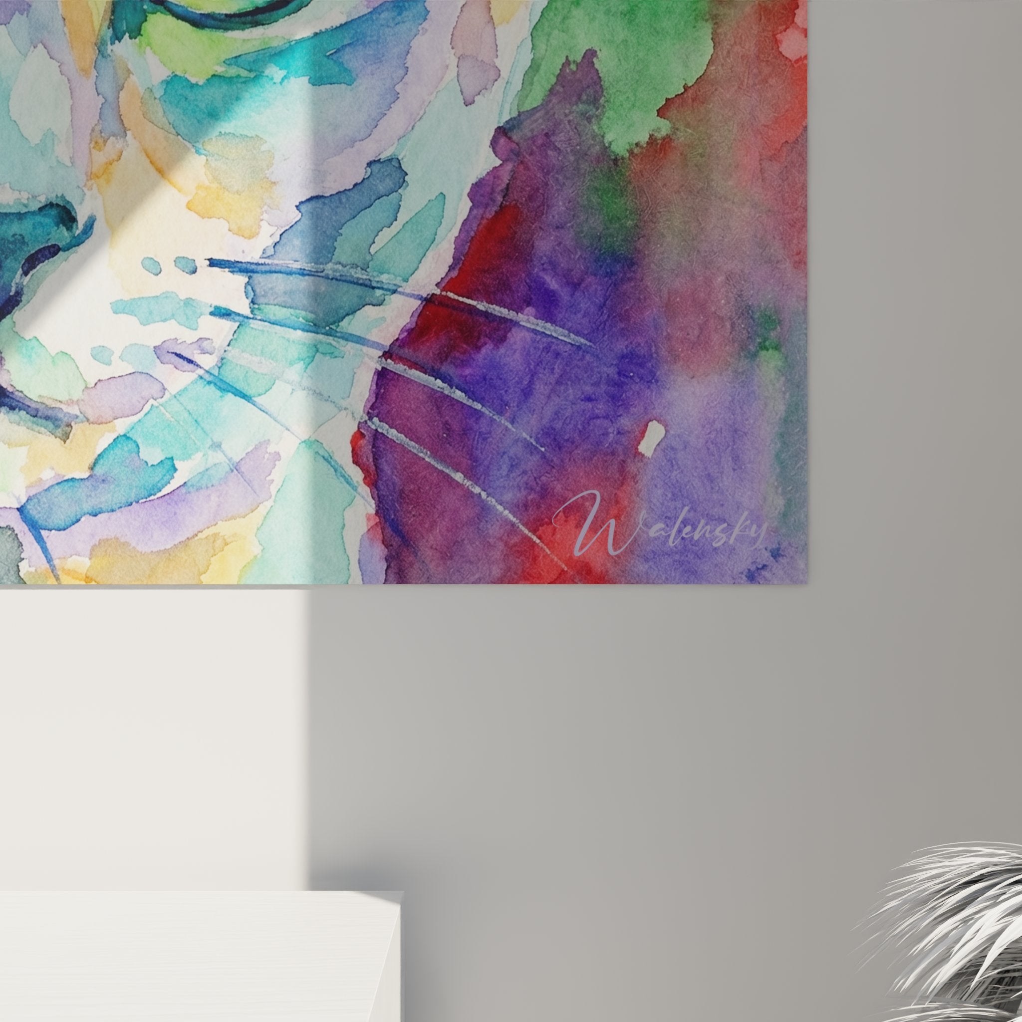 Vue d'ensemble tableau mural chat Russian Blue aquarelle, œuvre d'art animalière décorative aux tons violets