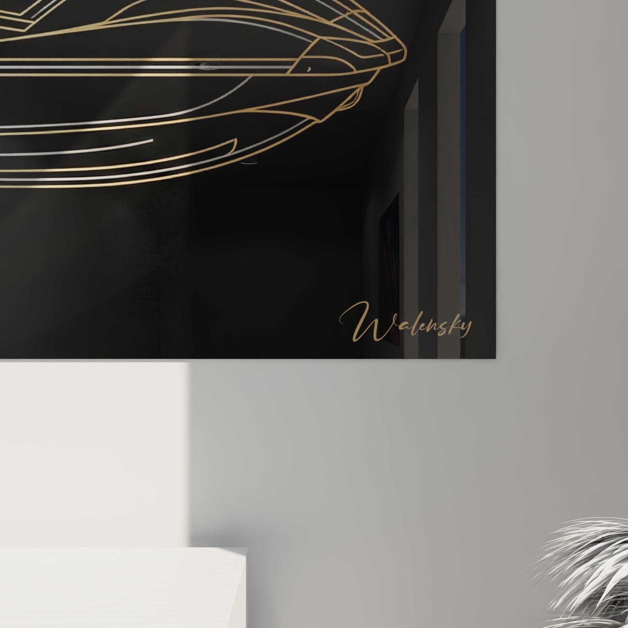 Vista d'insieme quadro moto d'acqua dorato appeso alla parete in interno design contemporaneo