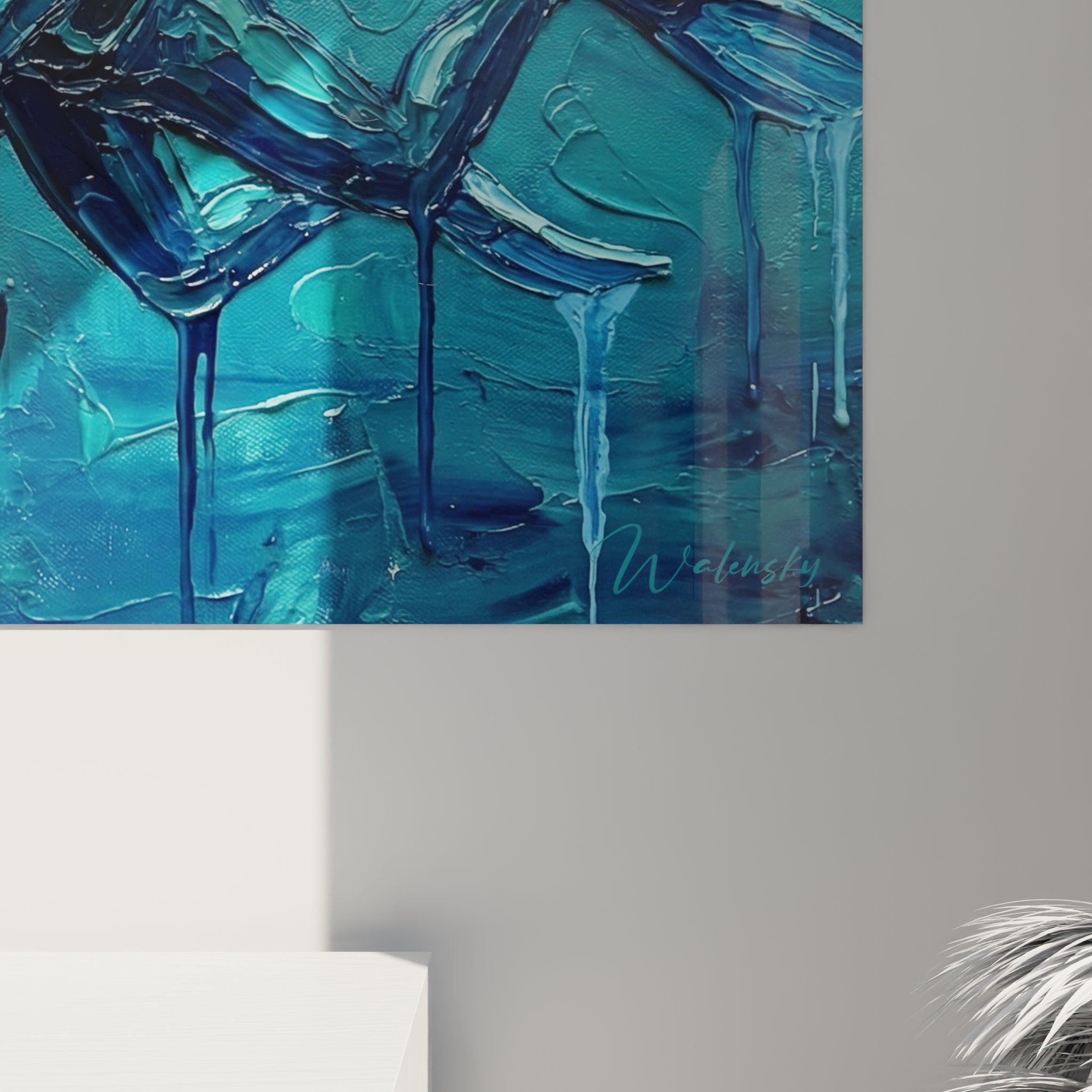 Vue d'ensemble tableau plongée sous-marine accroché au mur, art mural décoratif tons bleus et turquoise