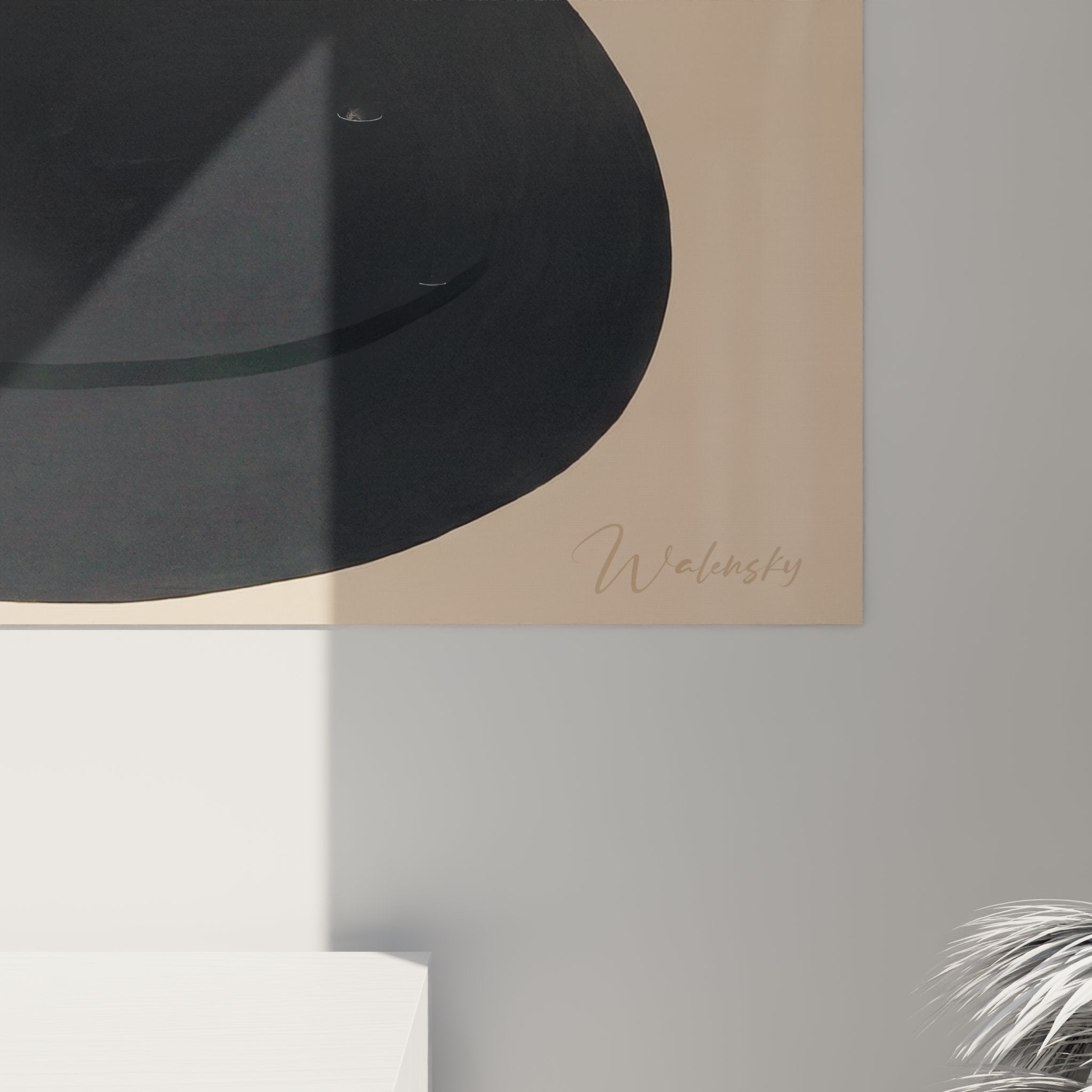 Vue d'ensemble du tableau mural chat noir endormi - œuvre d'art féline pour décoration intérieure