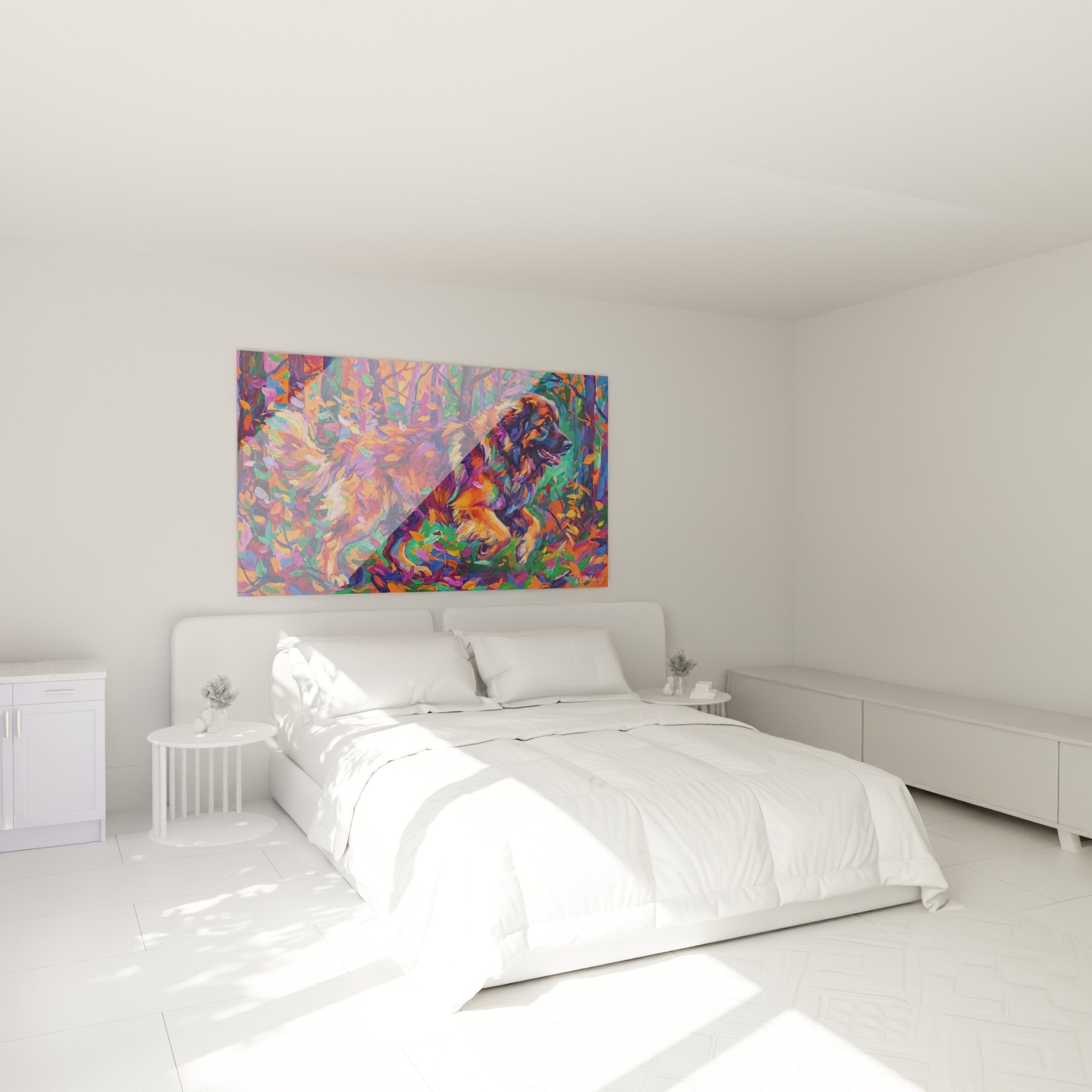 Buntes Leonberg-Gemälde in modernem Schlafzimmer mit lebhaften Orange- und Violetttönen an weißer Wand