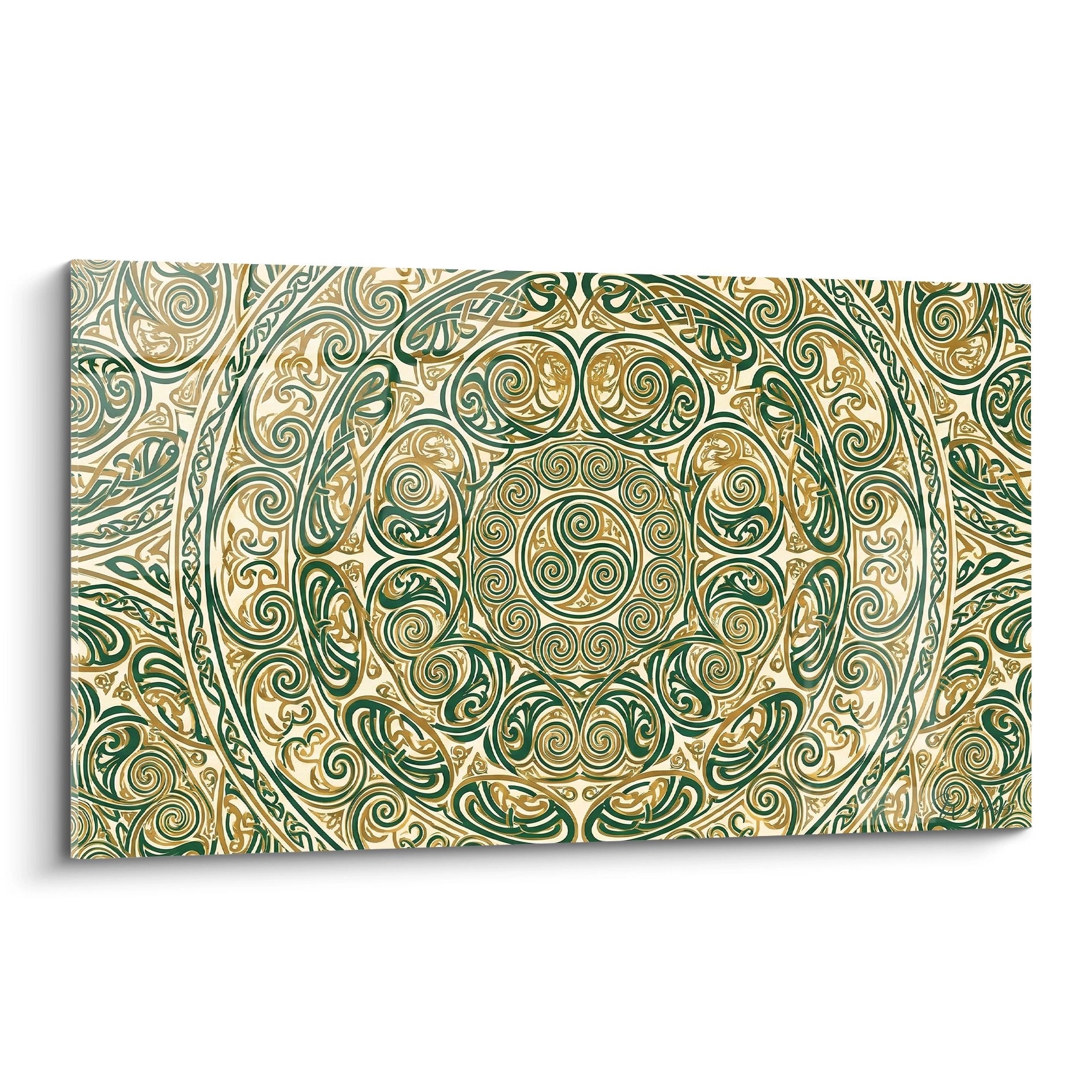 Tableau mandala aux spirales celtiques vert émeraude et dorées sur motifs géométriques entrelacés traditionnels