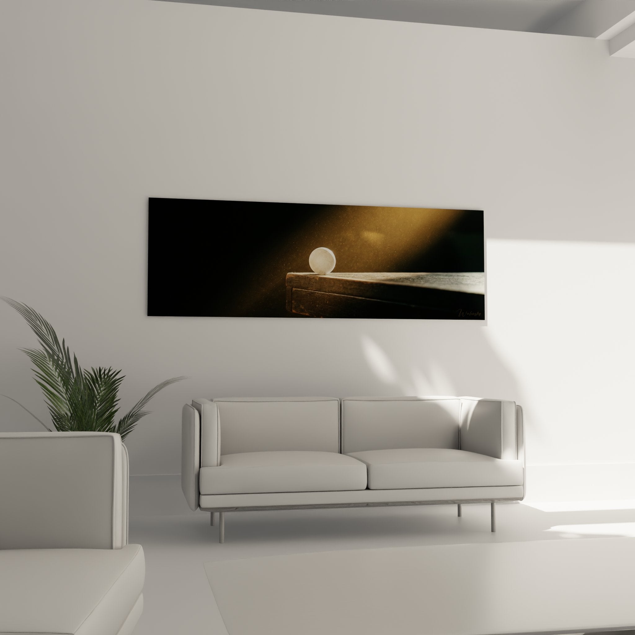 Detail artistique balle tennis table blanche lumiere ambre ombres reflets composition minimaliste