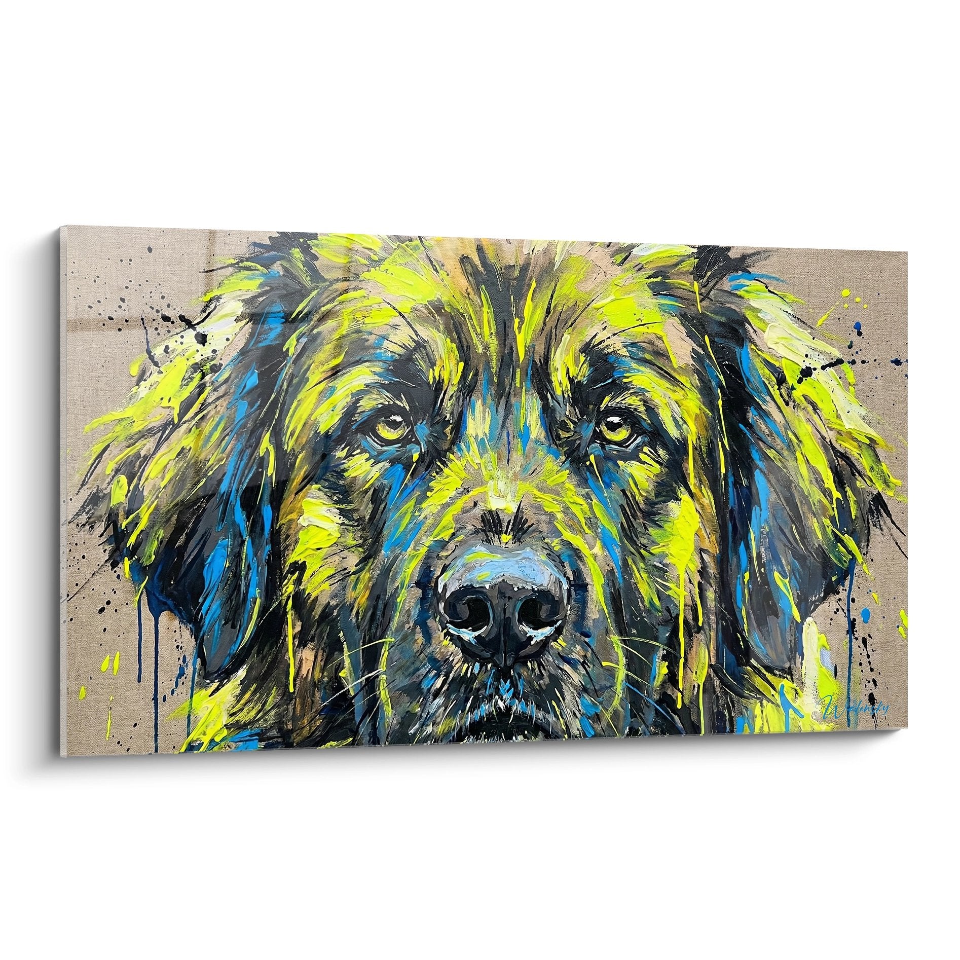 Portrait artistique de Leonberg aux couleurs vives jaune et bleu sur fond beige avec éclaboussures de peinture expressionnistes