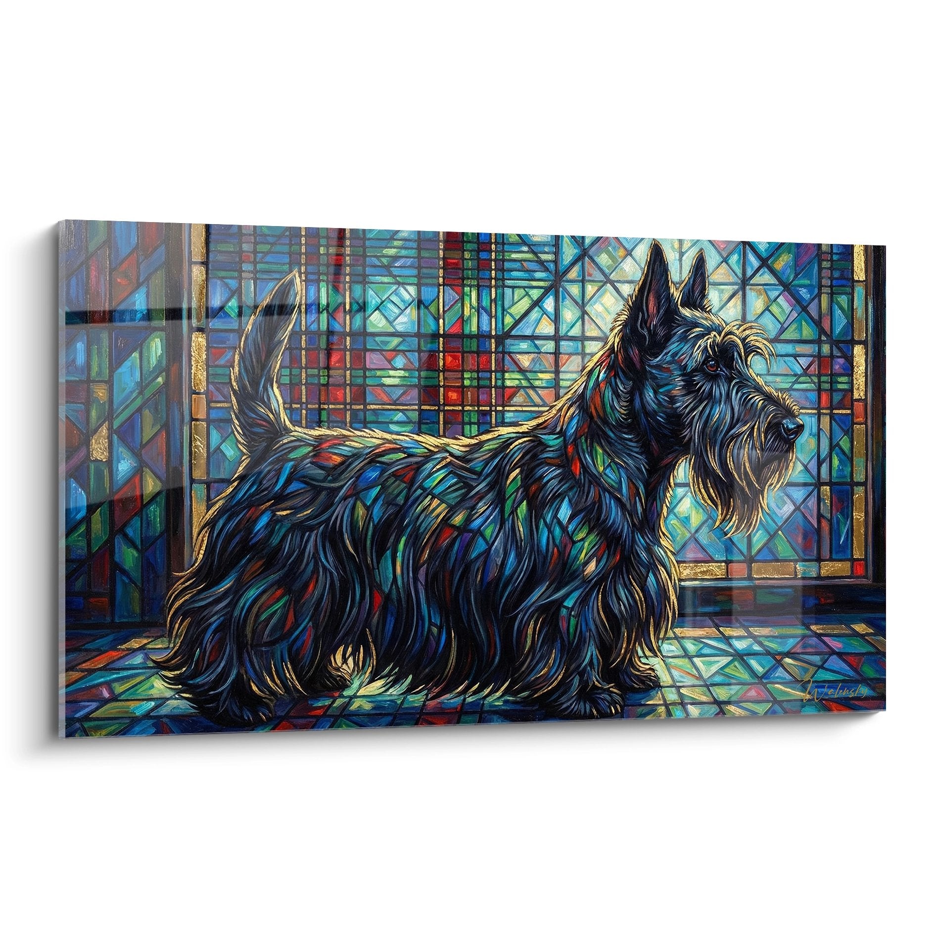 Scottish Terrier aux reflets chatoyants devant vitraux colorés géométriques bleus rouges et dorés
