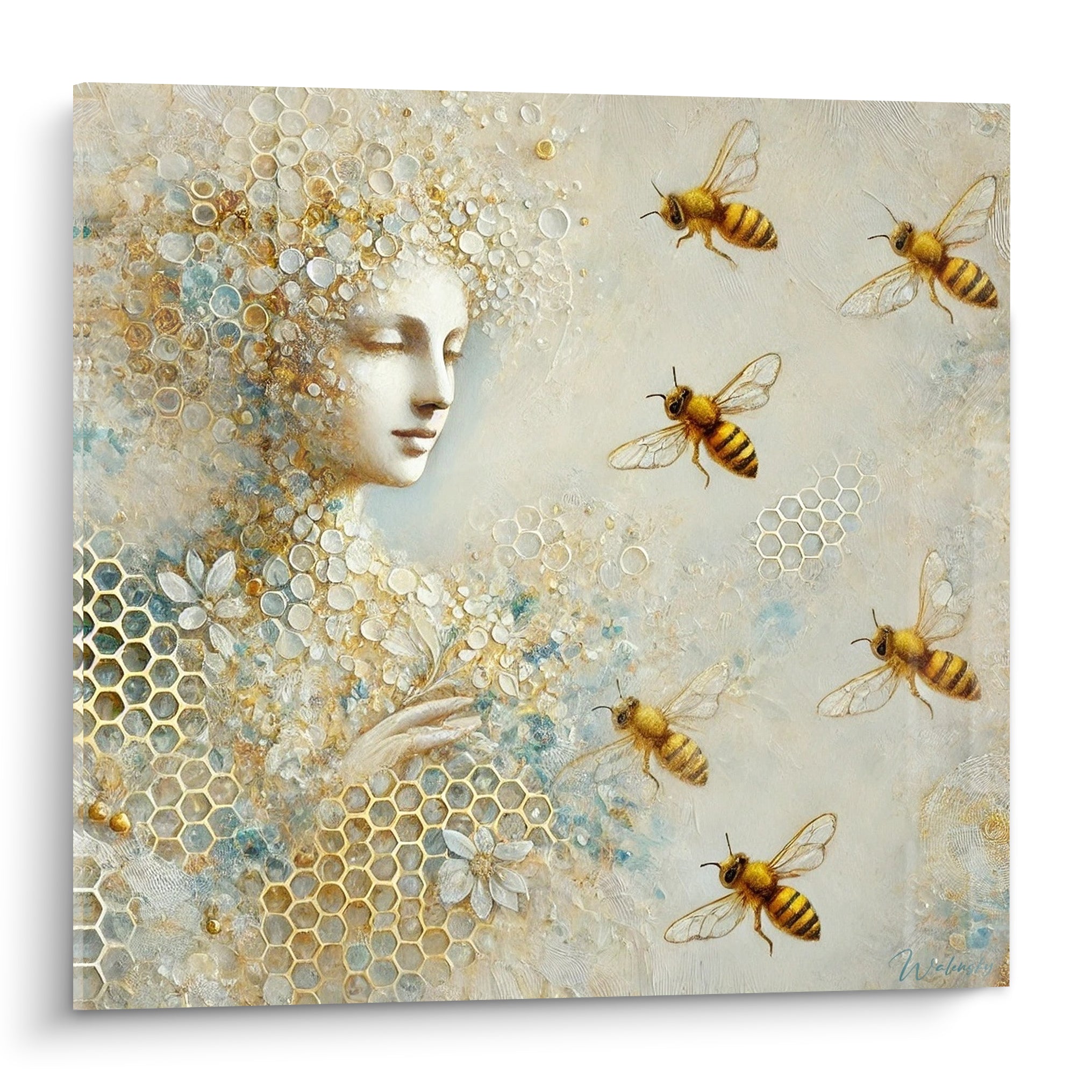Visage aux yeux clos couronné d'alvéoles dorées et blanches, abeilles ambrées en vol sur fond ivoire