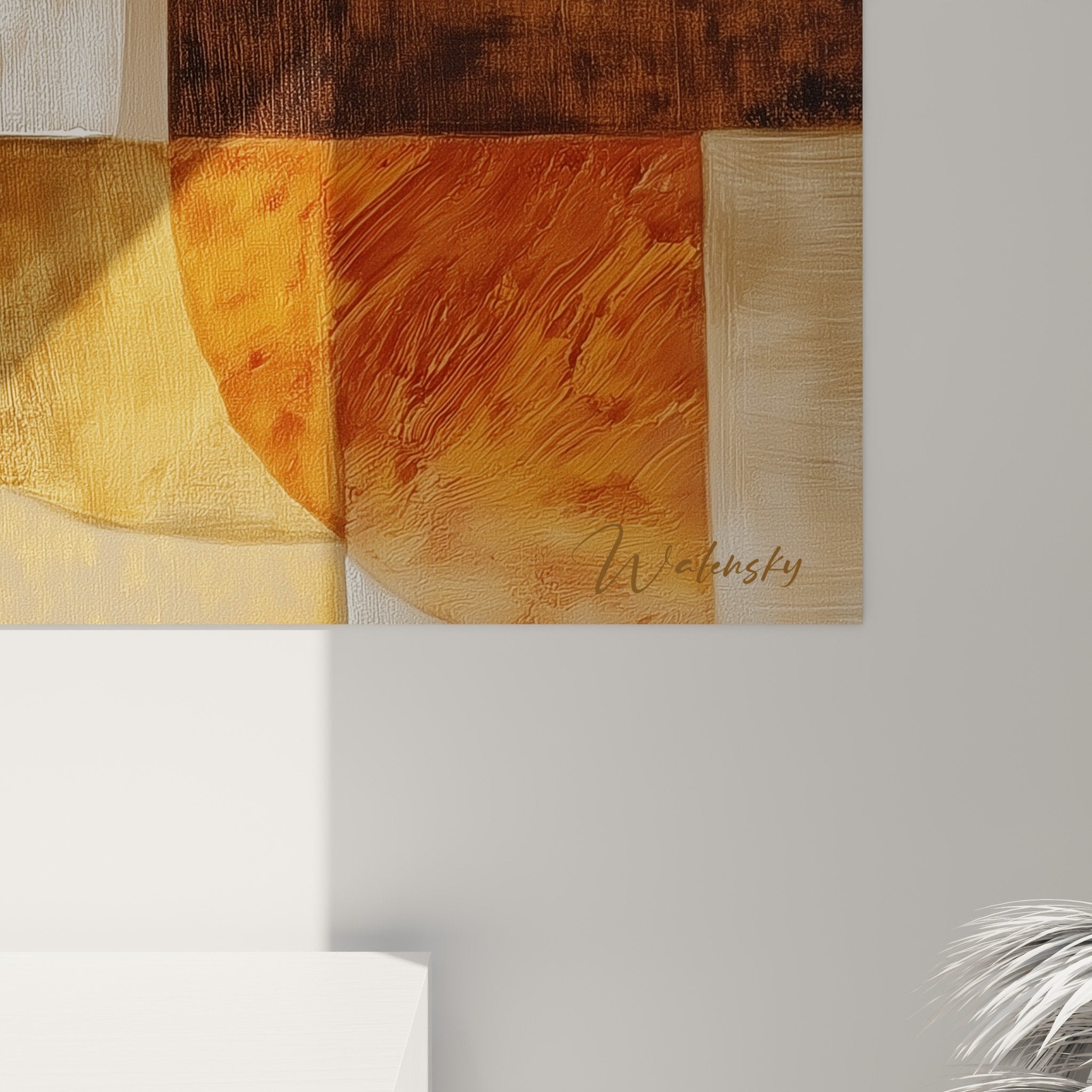 Vue d'ensemble du tableau géométrique africain dans un intérieur moderne aux tons neutres