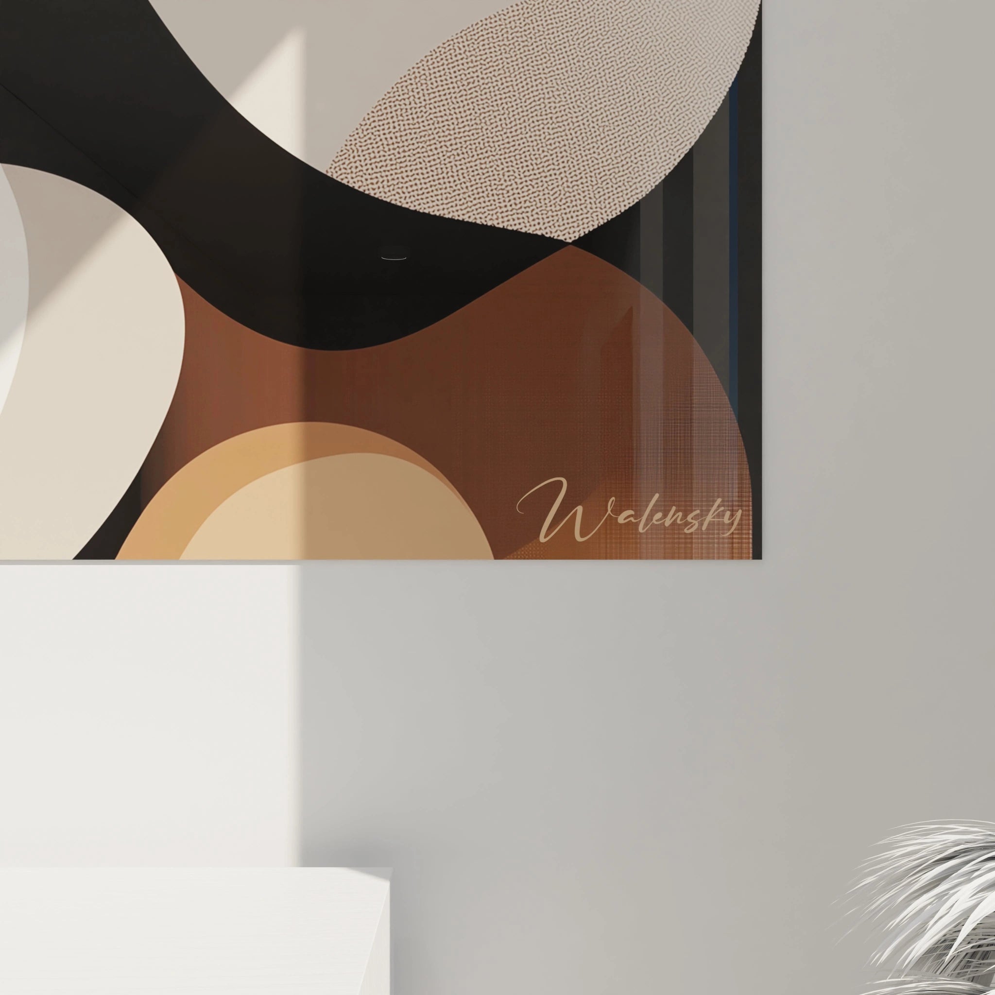 Détail d'un tableau africain mural signé Walensky aux motifs texturés en noir et blanc