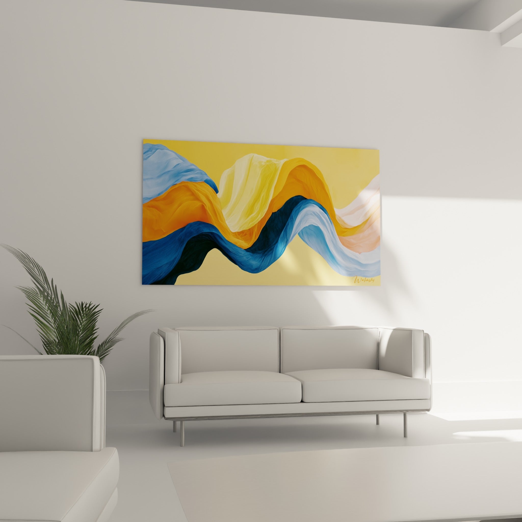 Composition sinueuse bleu pastel et orangé placée au-dessus d'un canapé dans un salon lumineux