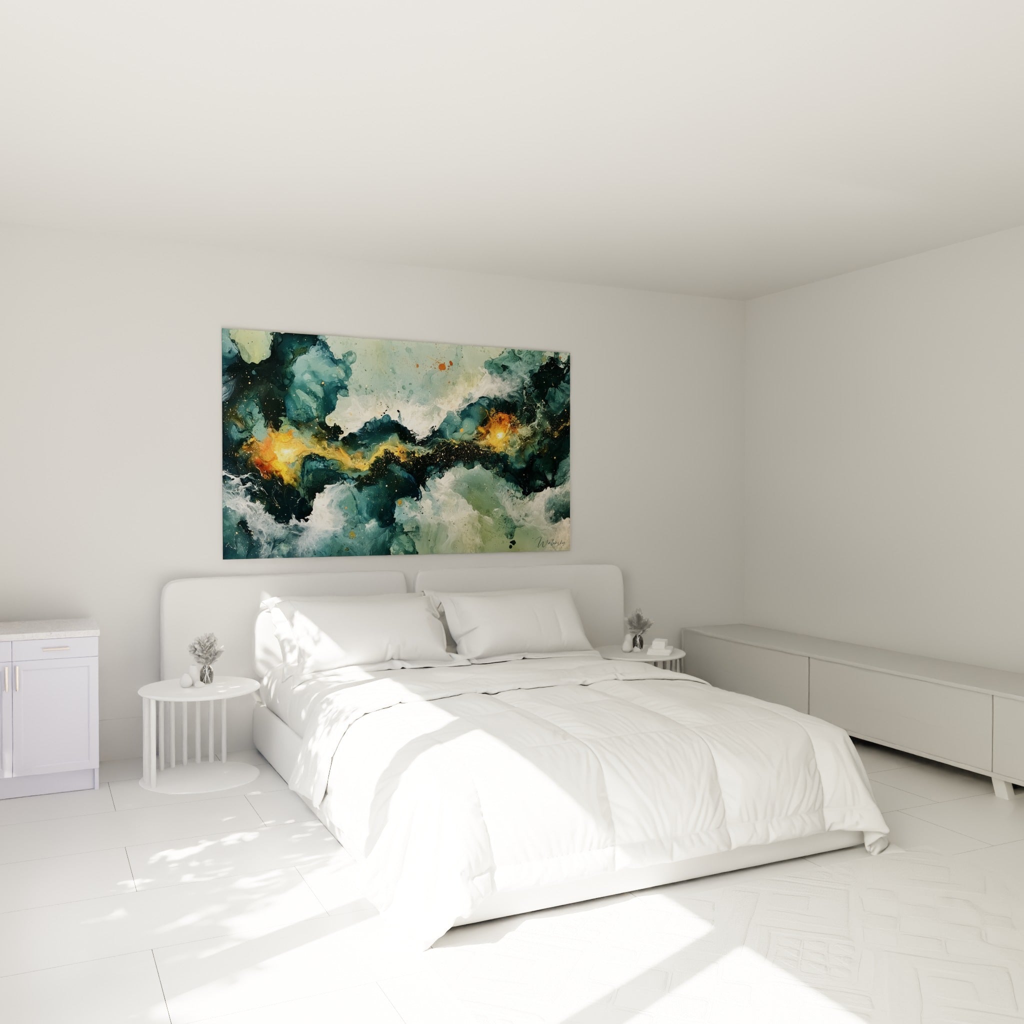 Foyers orangés traversant une masse anthracite et bleu marine, accrochés au-dessus d'un lit dans une chambre claire