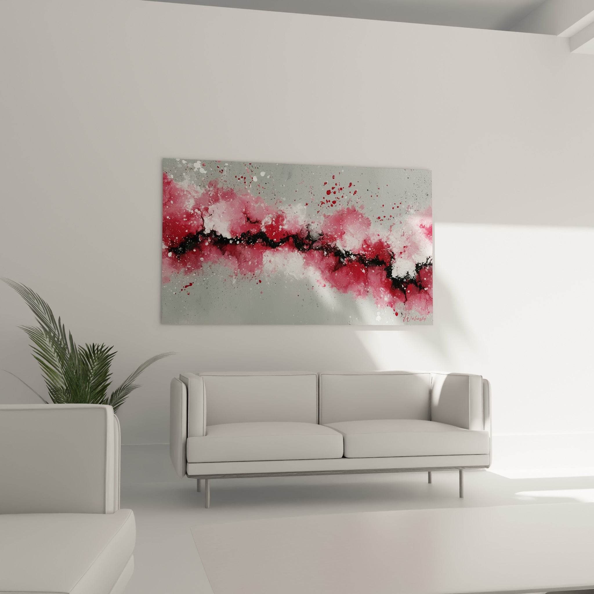 Éclaboussures blanches sur fond gris et rose de ce tableau abstrait au-dessus d'un canapé dans un salon lumineux