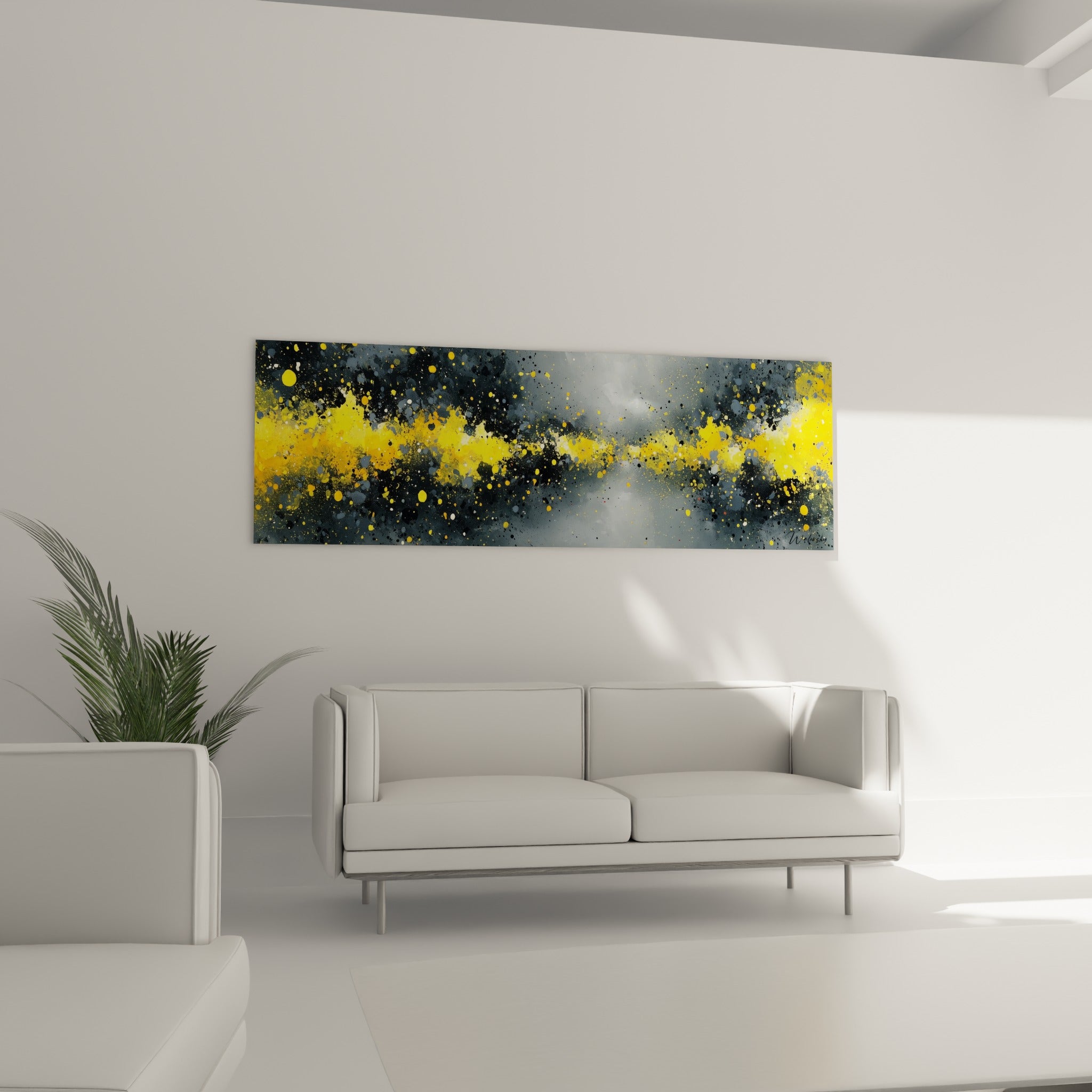 Traînée lumineuse jaune doré sur fond gris fumé, disposée au-dessus d'un canapé dans un salon lumineux