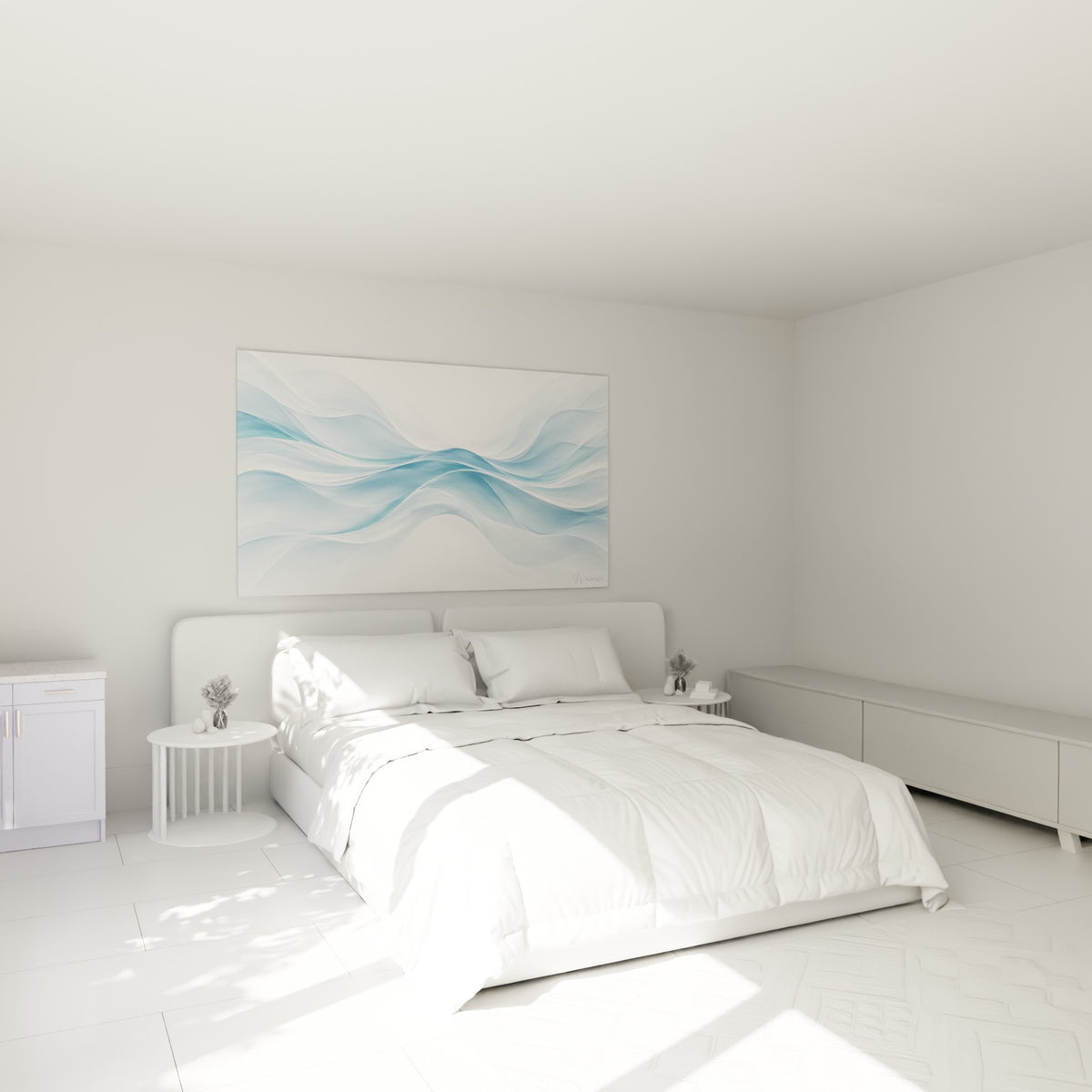 Ondulations bleu ciel et blanc nacré au-dessus d'un lit dans une chambre claire