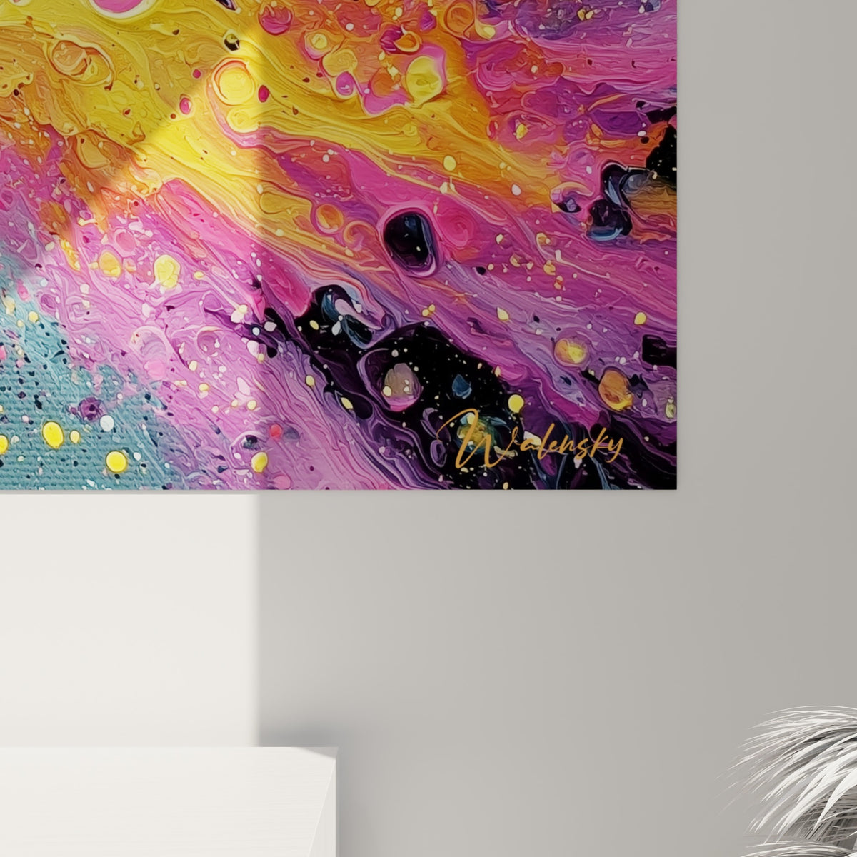 Empâtements et bulles roses, jaunes et violettes visibles de près sur ce tableau style Peinture abstrait