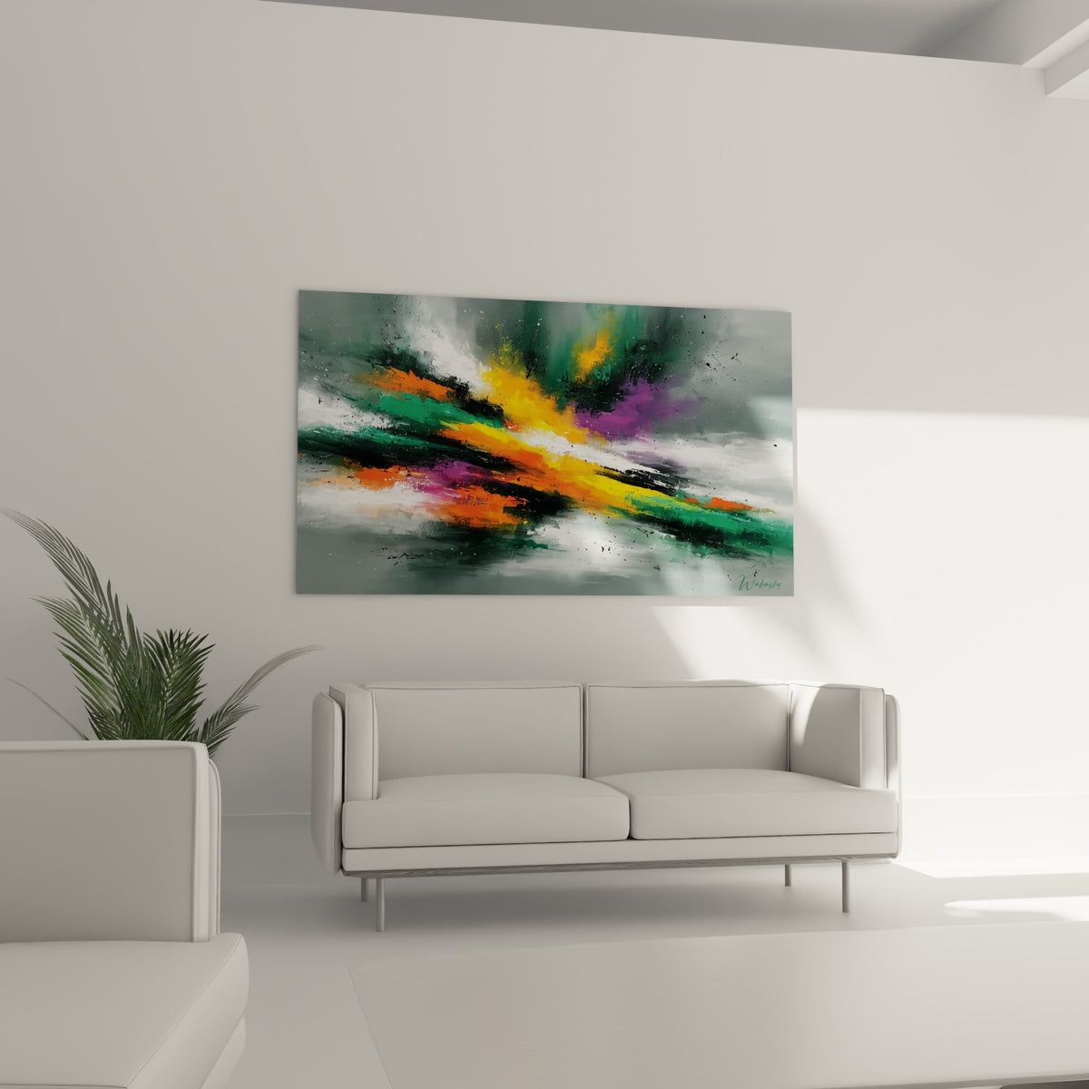 Touches jaunes et violettes d'un tableau abstrait suspendu au-dessus d'un canapé dans un salon lumineux