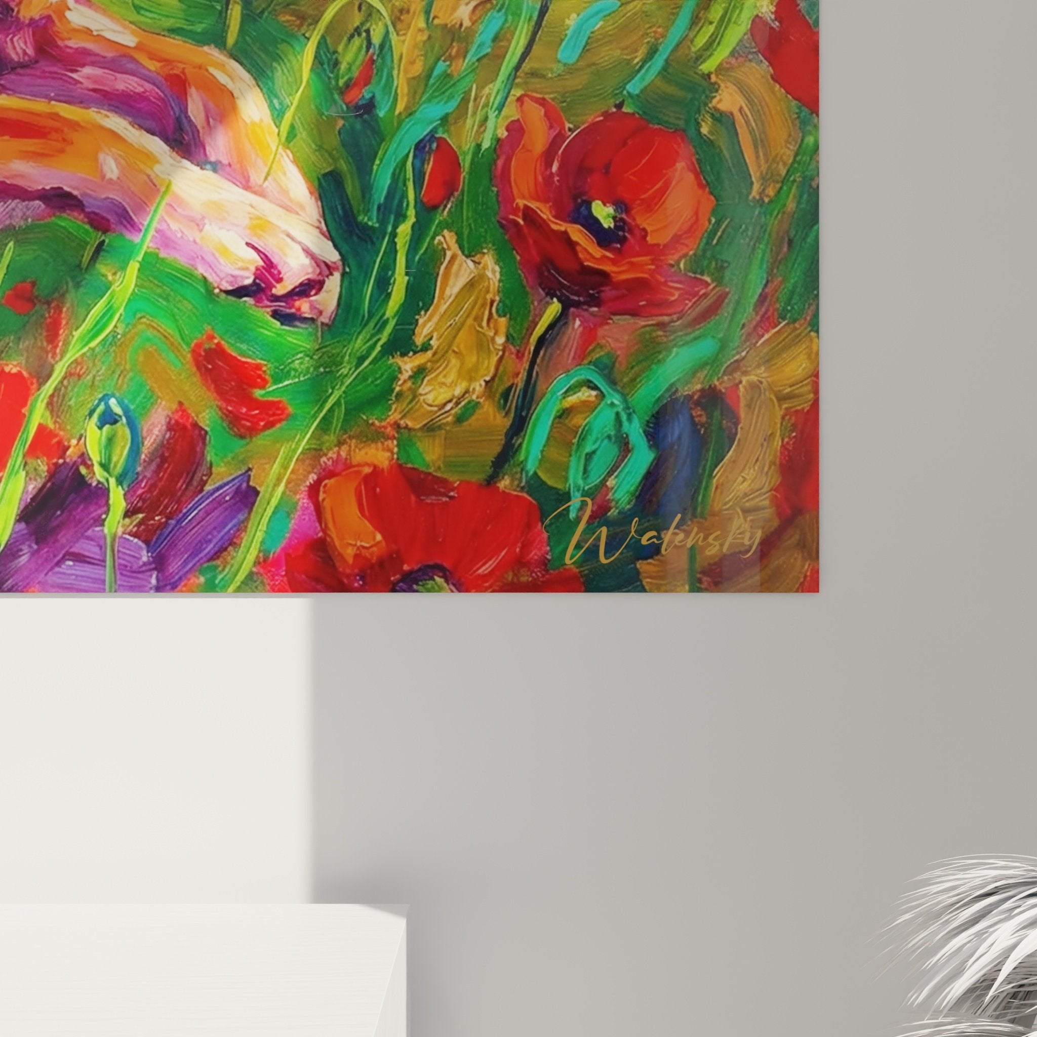 Vue d'ensemble du tableau Akita Inu dans les coquelicots avec son cadre et ses couleurs vibrantes