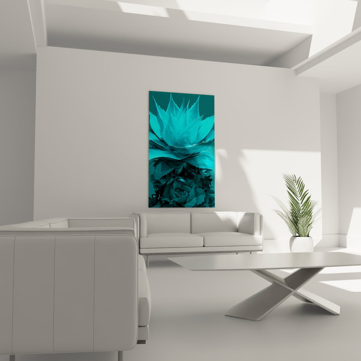 Plante aloe vera aux tons cyan et anthracite disposée au-dessus d'un canapé dans un salon lumineux