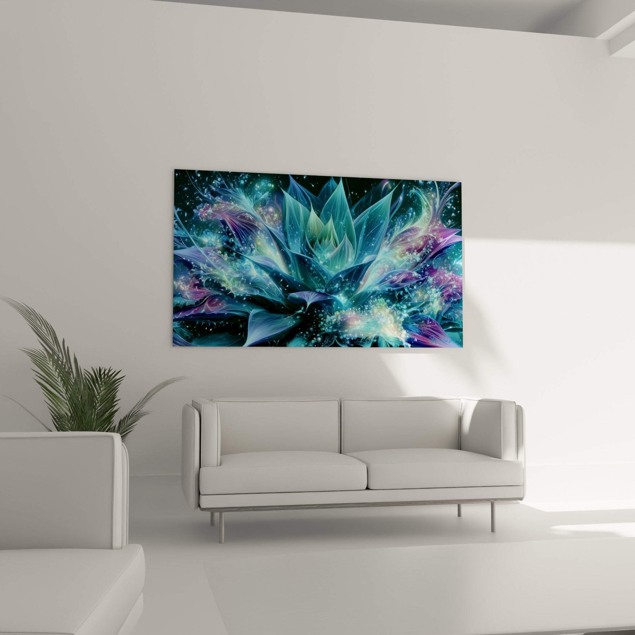 Plante aloe vera scintillante aux tons violets et bleus au-dessus d'un canapé dans un salon lumineux