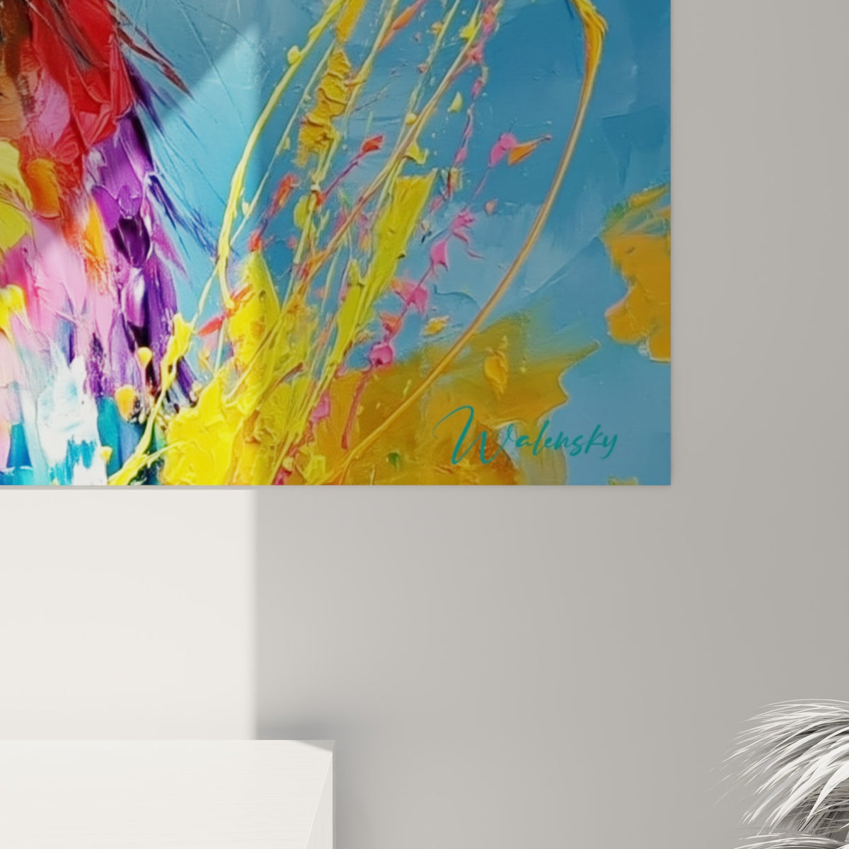 Empâtements épais de peinture jaune, rose et bleue formant la toison texturée de l'alpaga