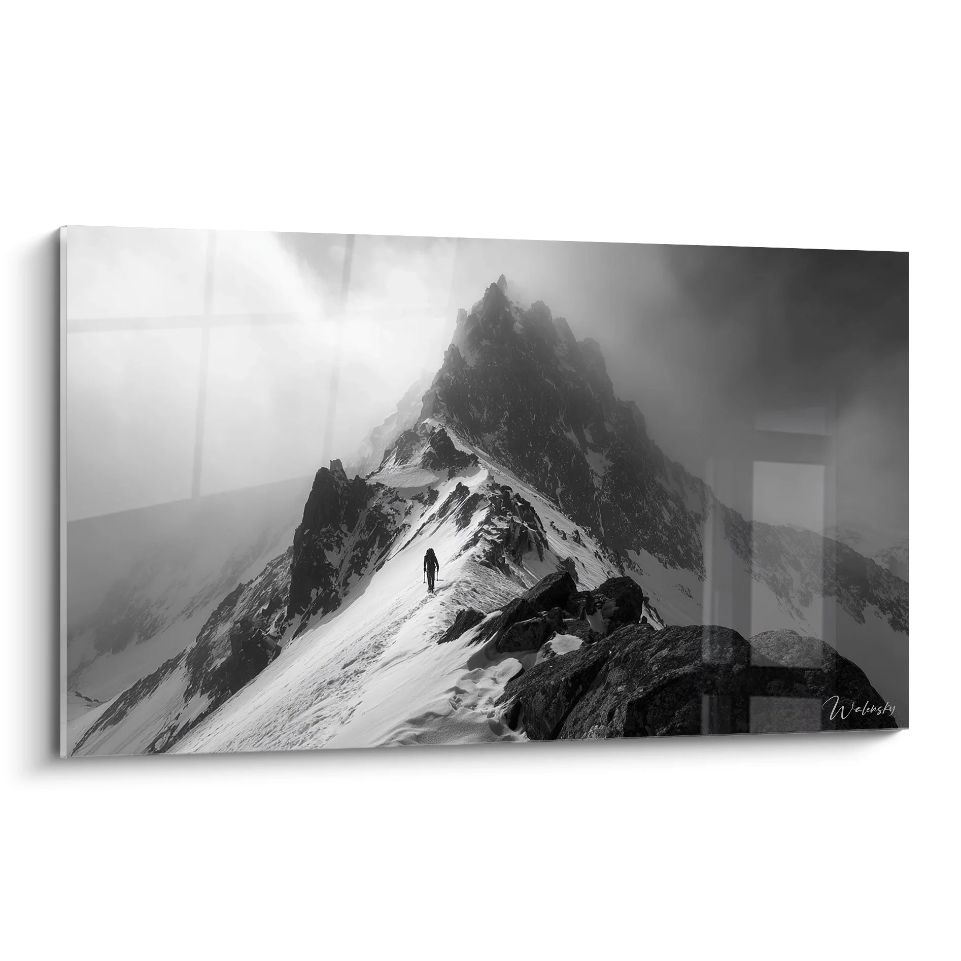 Tableau noir et blanc alpiniste montagne arête neigeuse pic rocheux art mural moderne