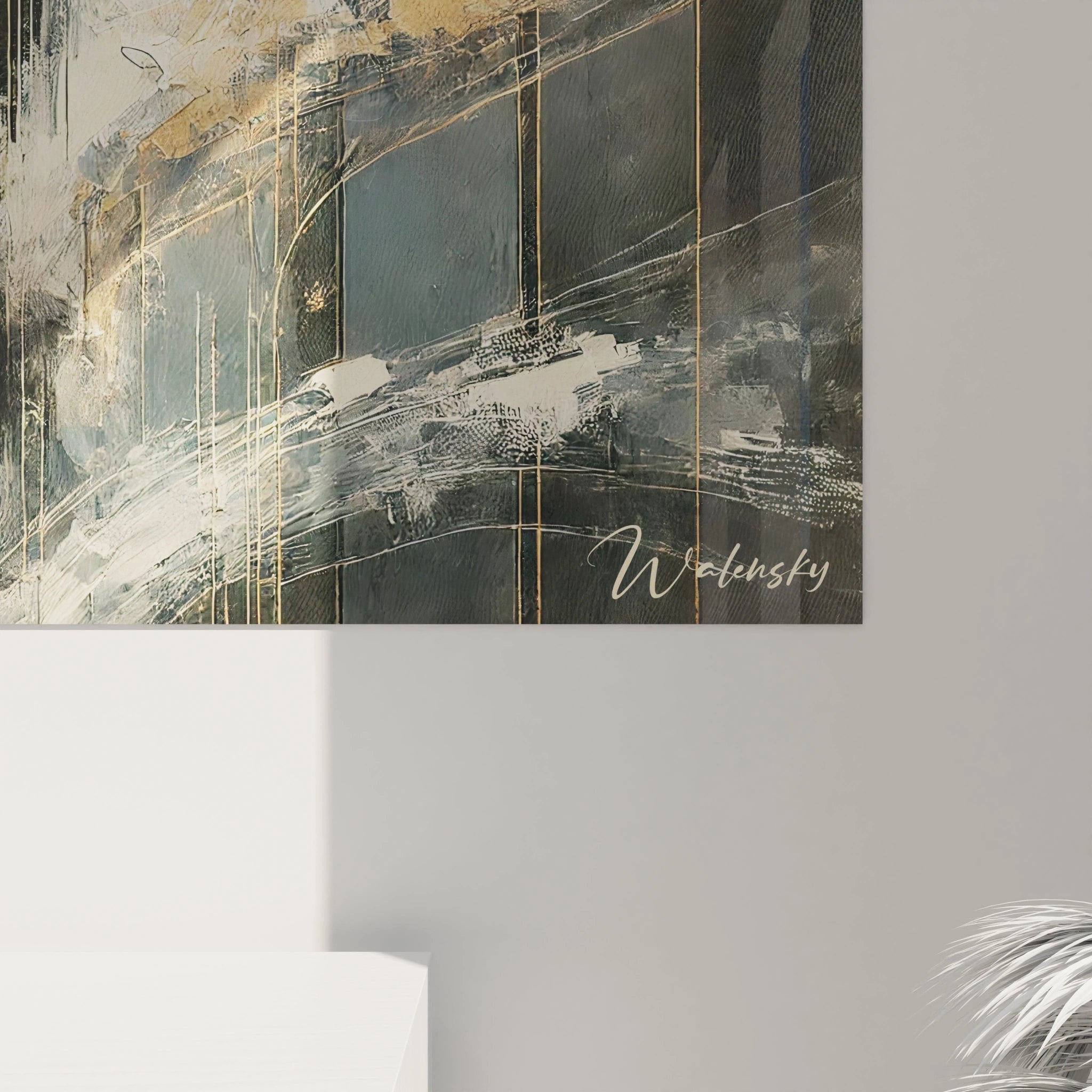 Une vue rapprochée de ce tableau amour révèle ses détails dorés et ses lignes abstraites, témoins d’une énergie douce et captivante.