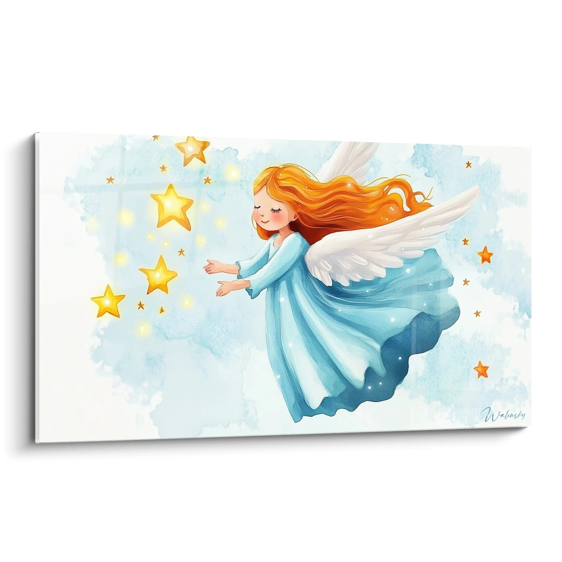 Un tableau ange pour enfant illustrant une jeune figure angélique, avec des ailes blanches et une robe bleue. Des étoiles jaunes brillent autour, créant un contraste doux avec le fond bleu clair.