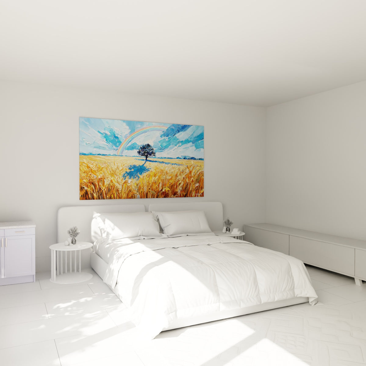 Arbre solitaire et blé doré illuminés par un arc-en-ciel bleu pastel, au-dessus d'un lit dans une chambre claire
