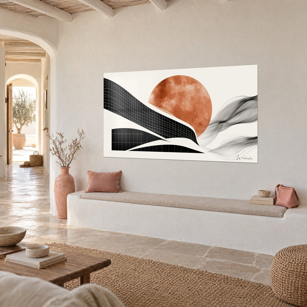 Tableau architecture abstraite noire en lignes ondulées, disque rouille nuageux, voile de fils gris, sur un mur de chaux blanc