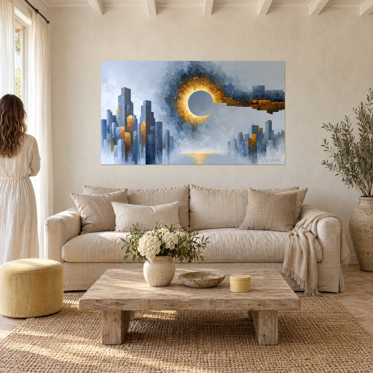 Cuadro skyline de torres azul acero y doradas alrededor de un vórtice solar, sobre un sofá en un salón luminoso