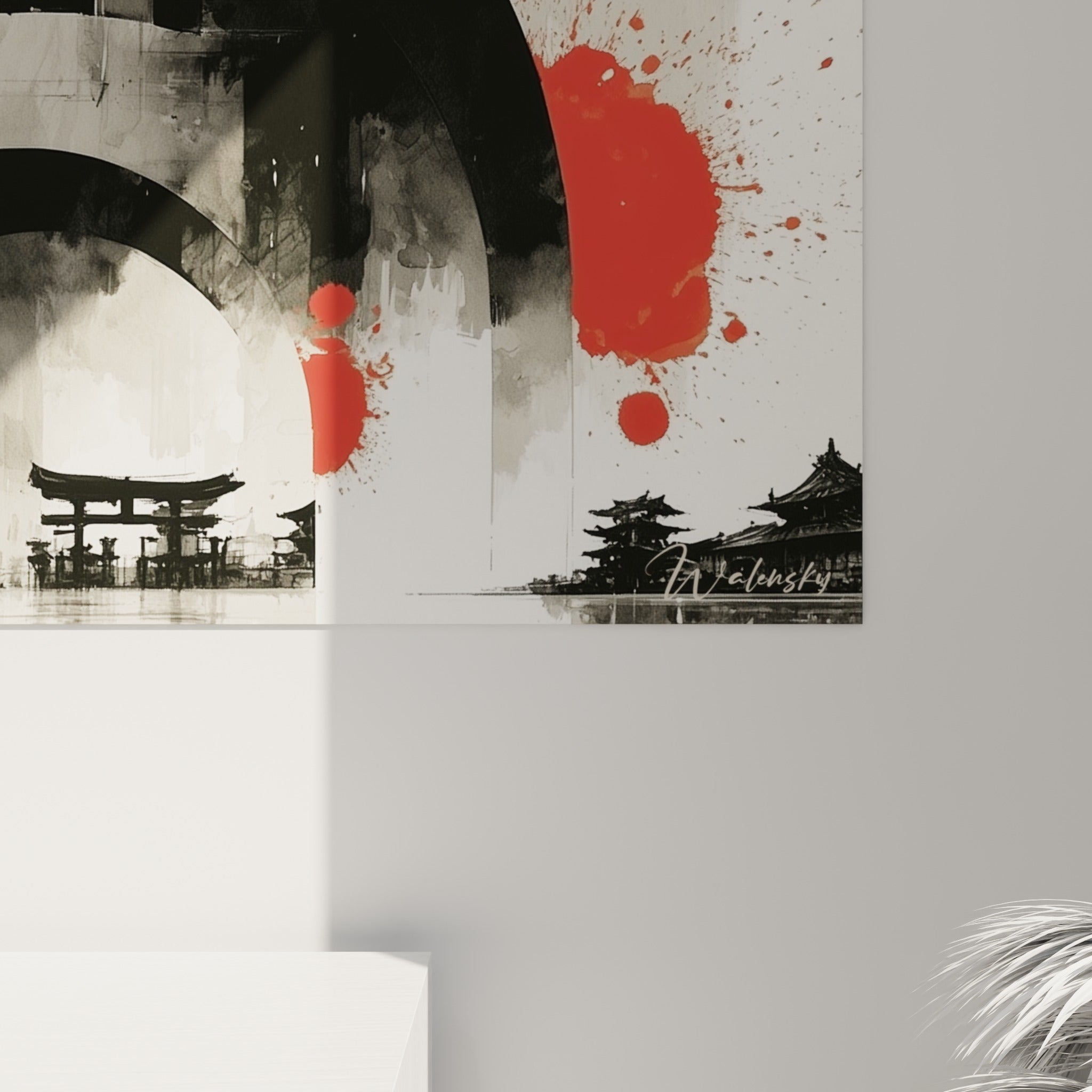 Matière encrée grise et blanche, coulures fines et éclaboussure rouge vif visibles de près sur ce tableau architecture abstrait