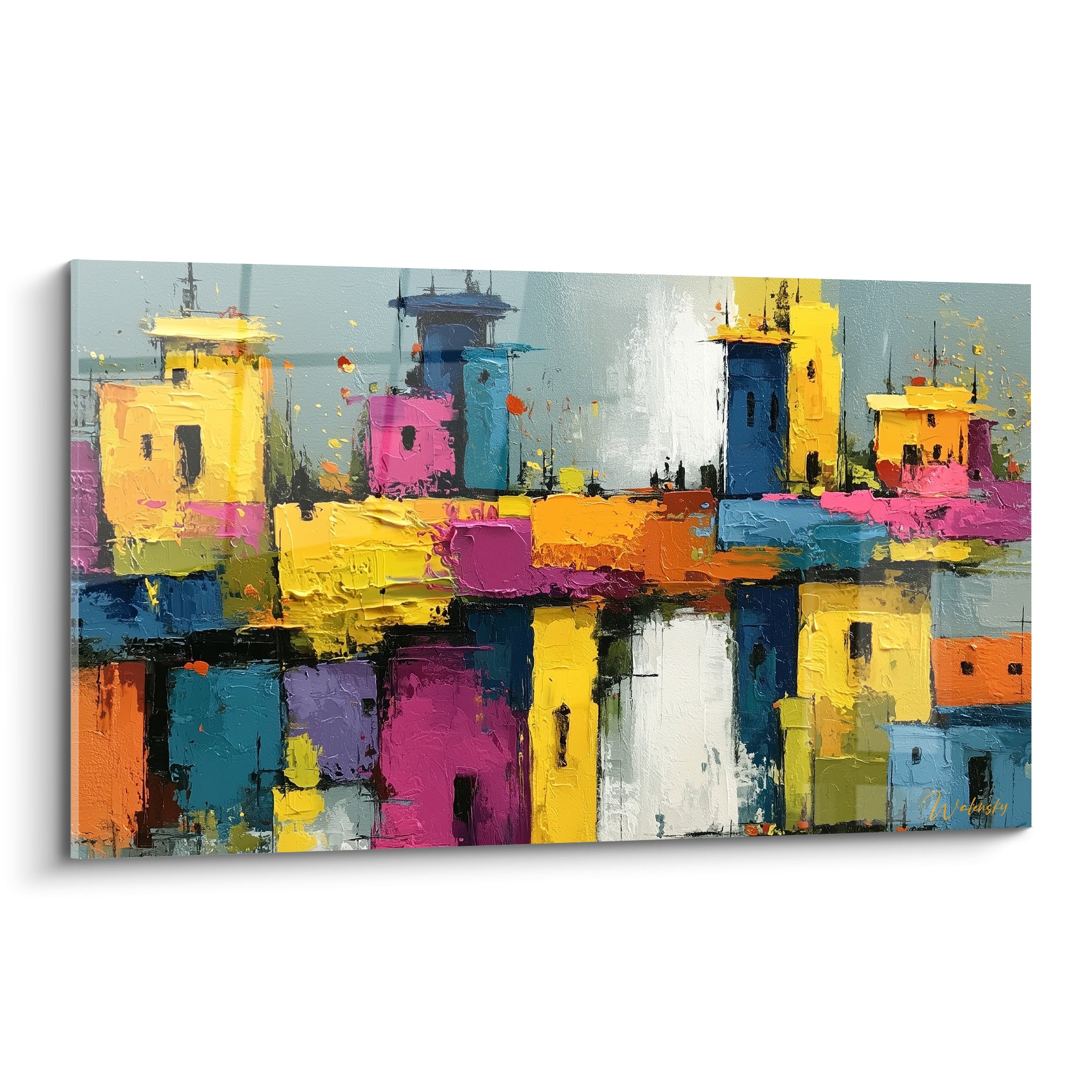 Village aux façades jaune et rose empilées, textures épaisses et touches bleu marine sur fond gris.