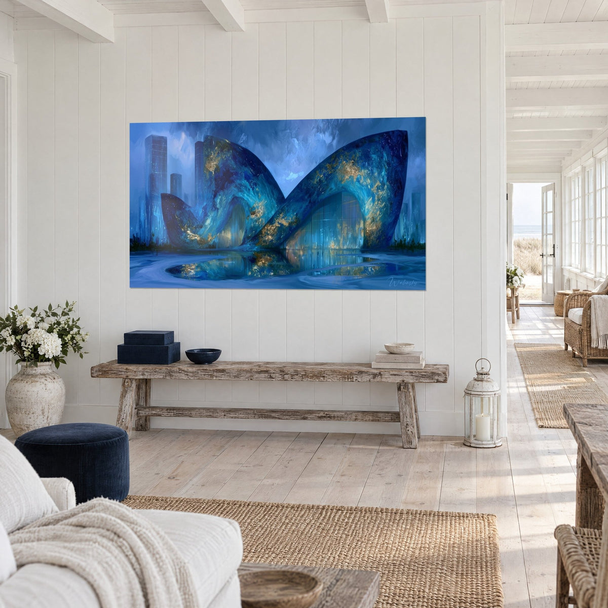 Tableau cité futuriste aux pétales ondulés turquoise et or, tours de verre au fond, sur un mur blanc lambrissé vue de trois-quarts