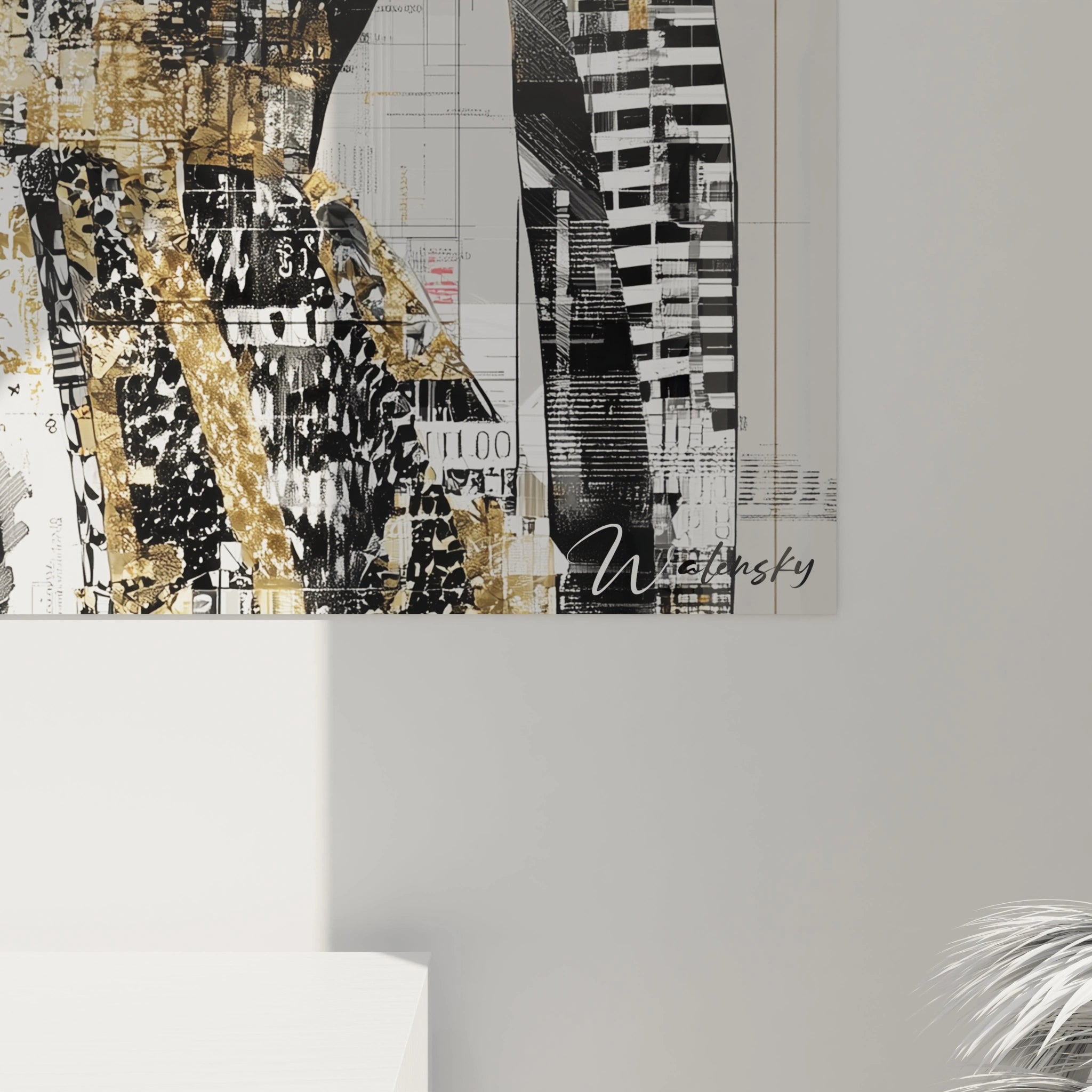 Tableau mural art conceptuel femme de Walensky avec des motifs noirs et dorés