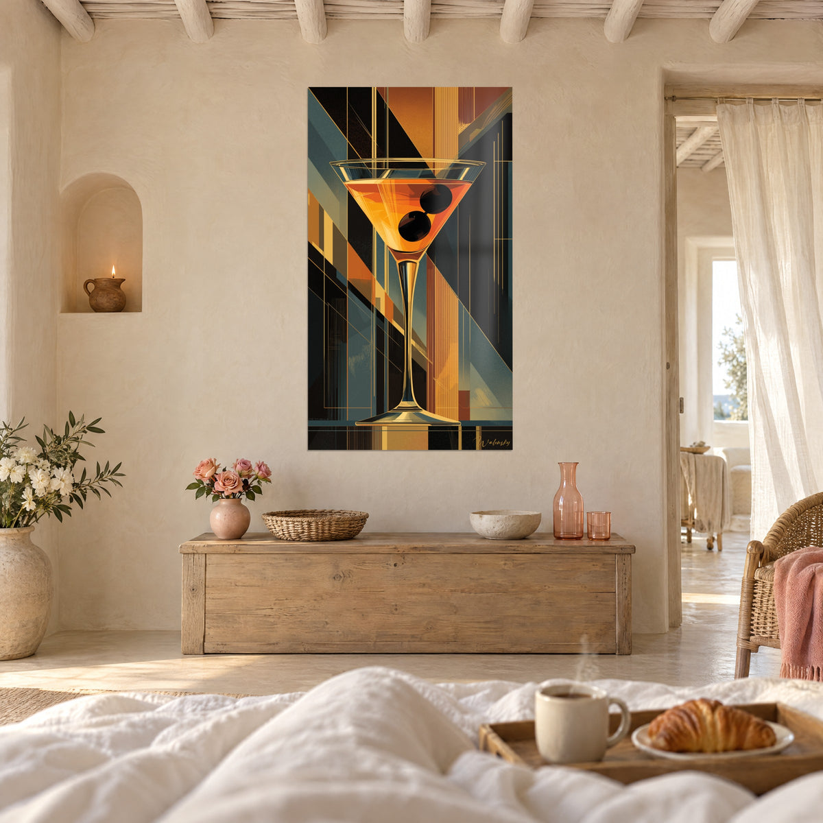 Tableau élégante coupe à cocktail ocre et anthracite, lignes dorées géométriques, au-dessus d'un lit dans une chambre claire