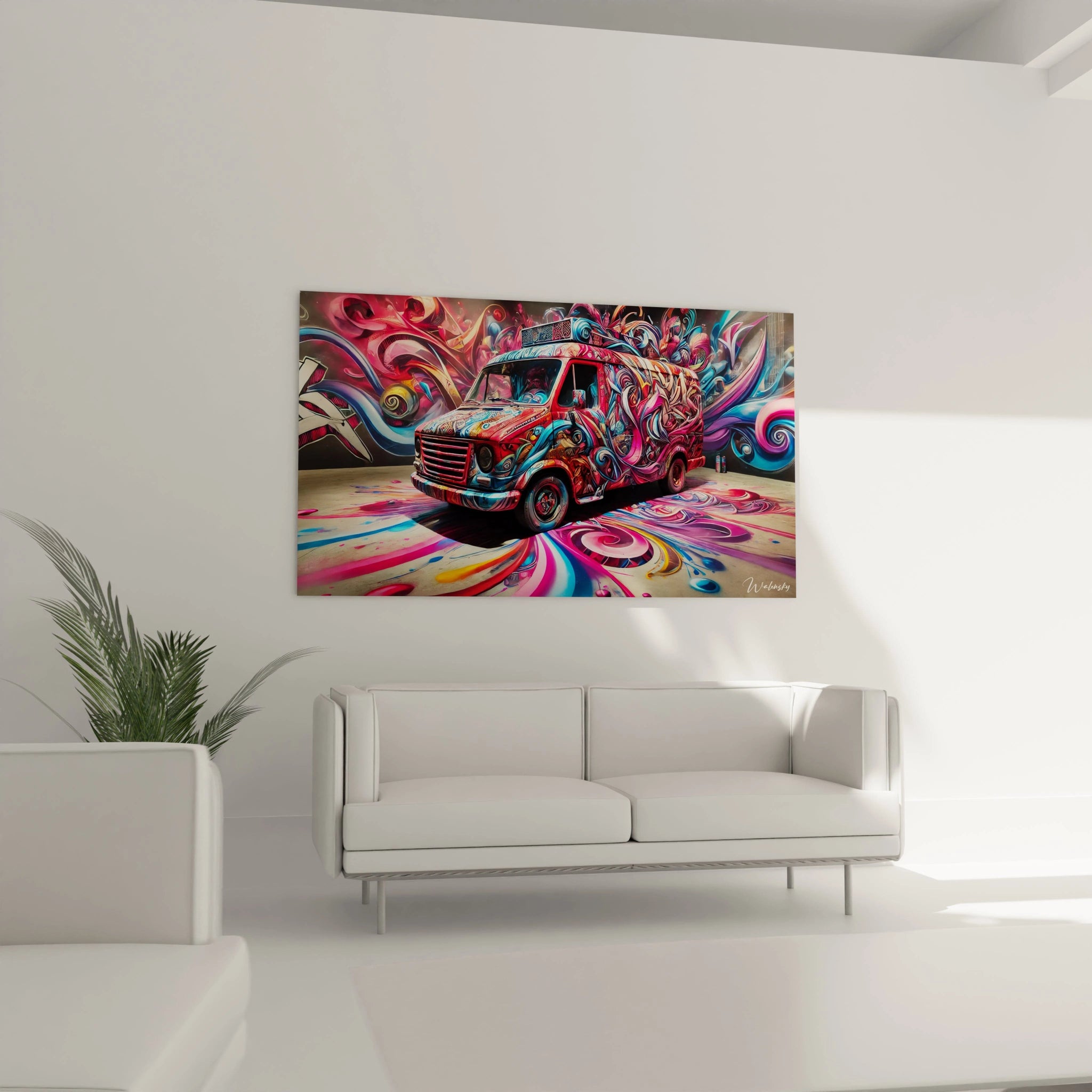 Dans le salon, ce tableau graffiti, place au-dessus du canape, devient le point focal de la piece avec ses couleurs vivantes et son style street art, creant une ambiance pleine de vie.