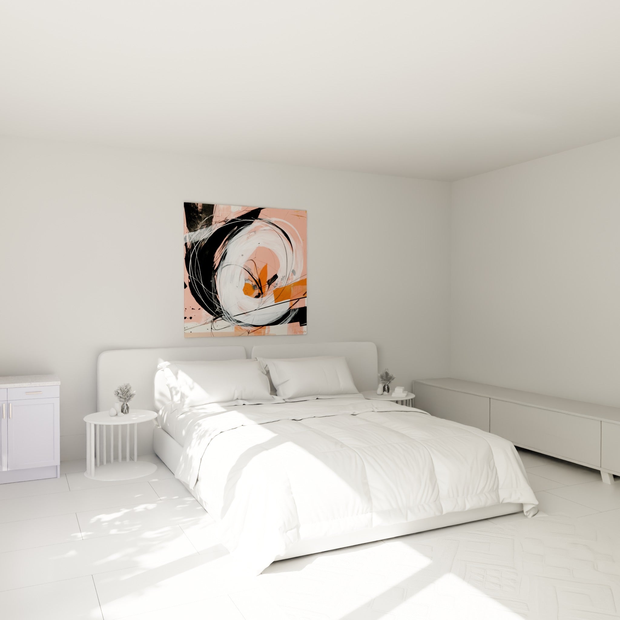 Cercle noir et blanc traversé de touches orange, accroché au-dessus d'un lit dans une chambre claire