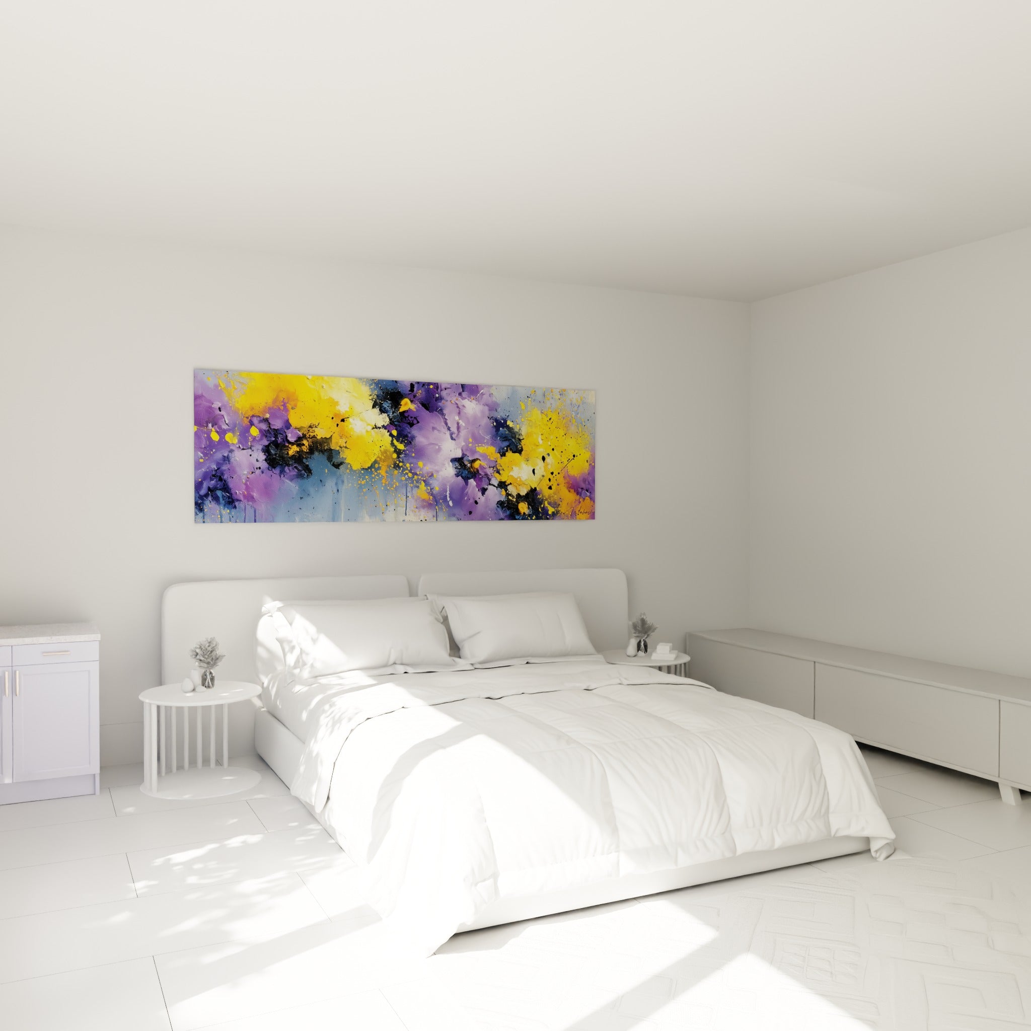 Tableau artistique abstrait violet et jaune éclaté au-dessus d'un lit dans une chambre claire