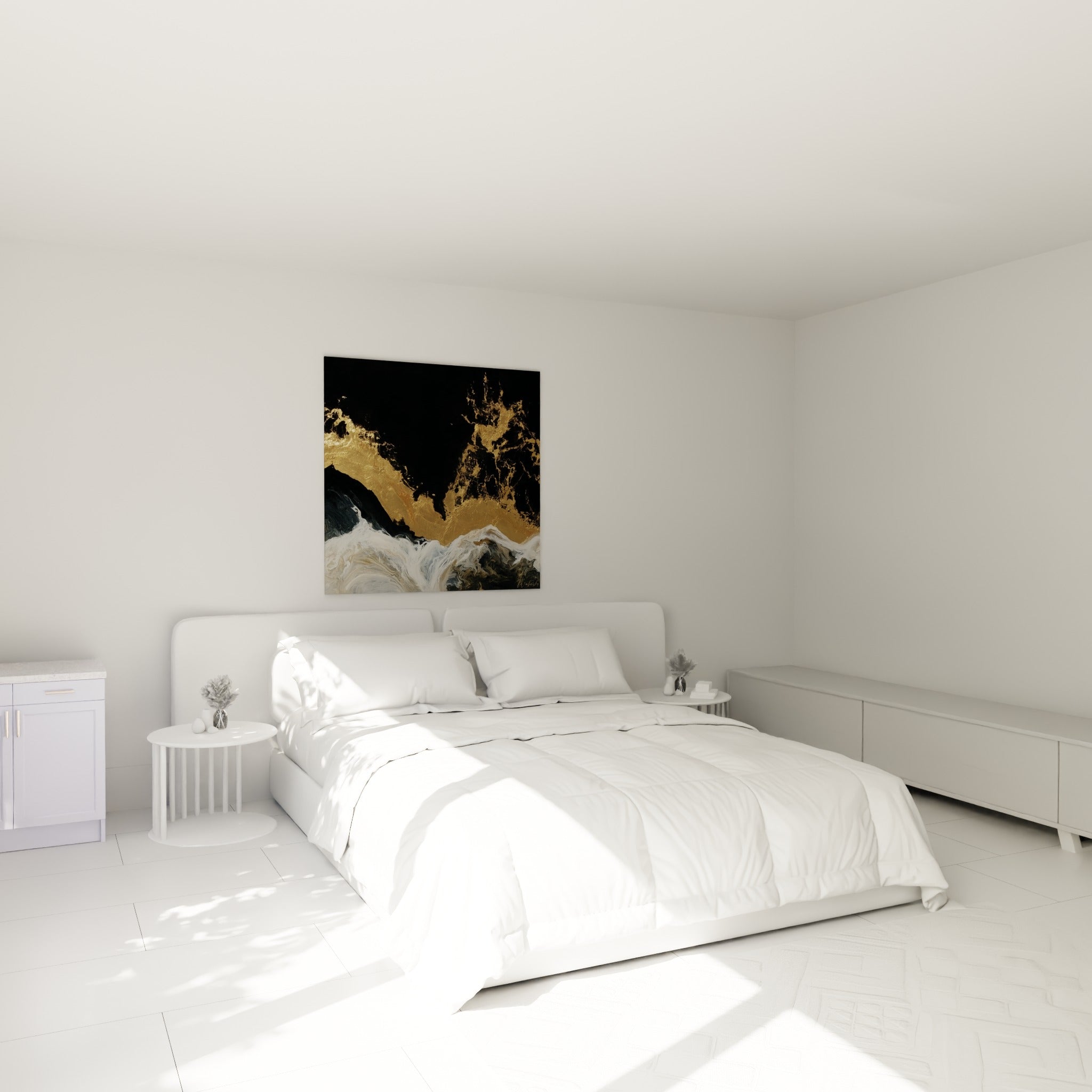Toile aux coulées d'or et vague blanche écumante accrochée au-dessus d'un lit dans une chambre claire