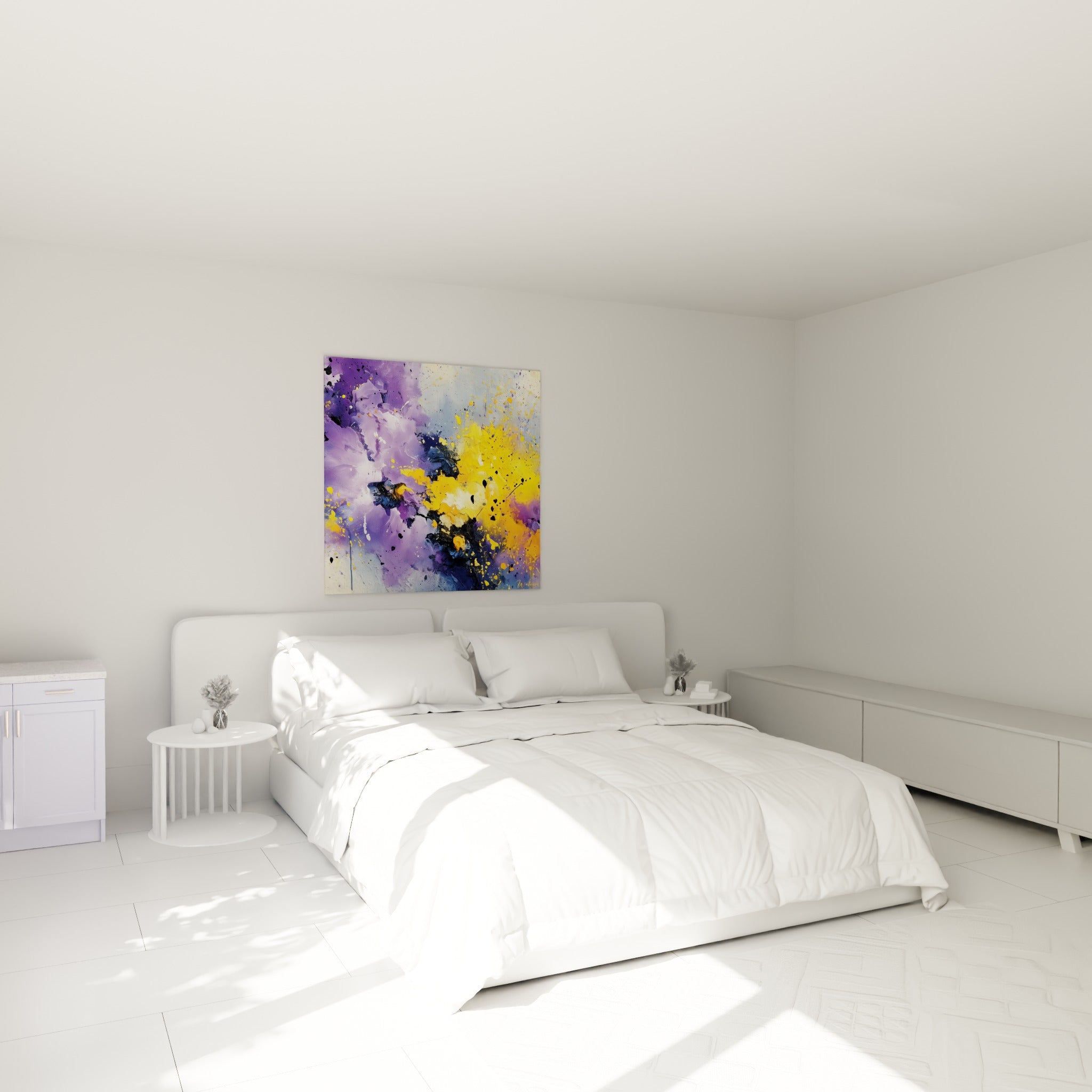 Peinture abstraite violette et jaune éclatante accrochée au-dessus d'un lit dans une chambre claire