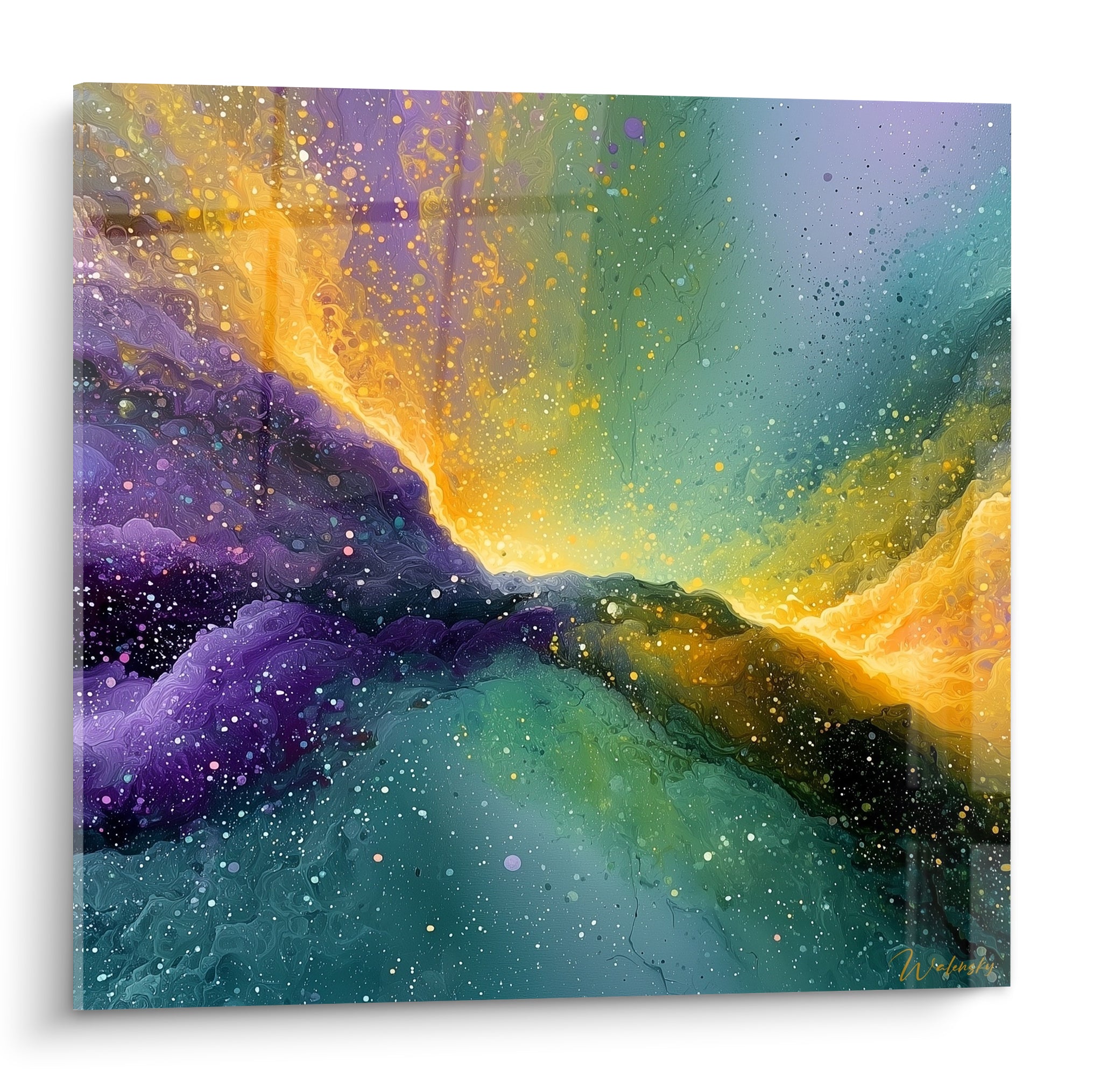 Nébuleuse abstraite violette et dorée aux éclats lumineux et particules scintillantes