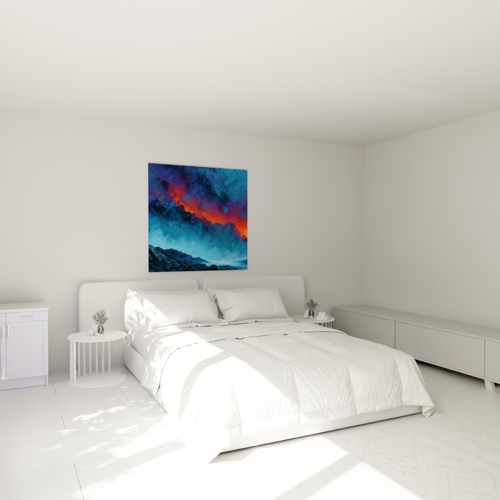 Nuages bleu nuit et flammes orange se déploient au-dessus d'un lit dans une chambre claire