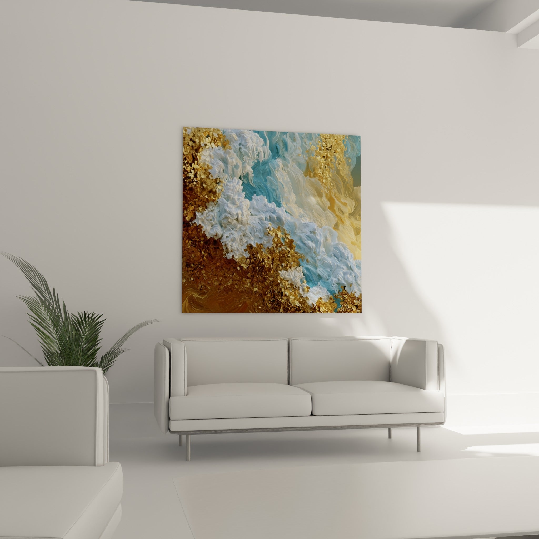 Composition ondulée bleu turquoise et brun doré accrochée au-dessus d'un canapé dans un salon lumineux