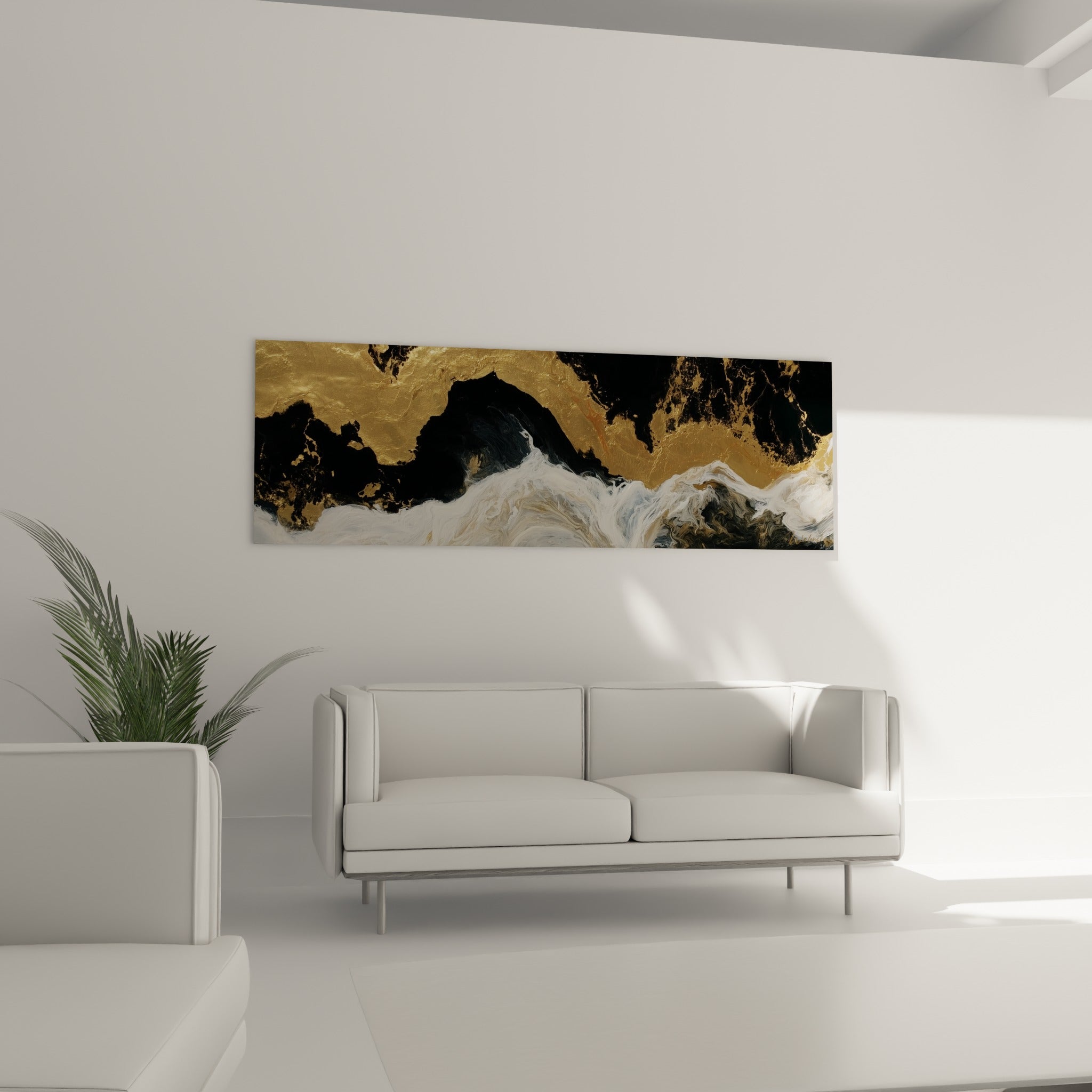 Rivage doré et écume blanche fluide accroché au-dessus d'un canapé dans un salon lumineux
