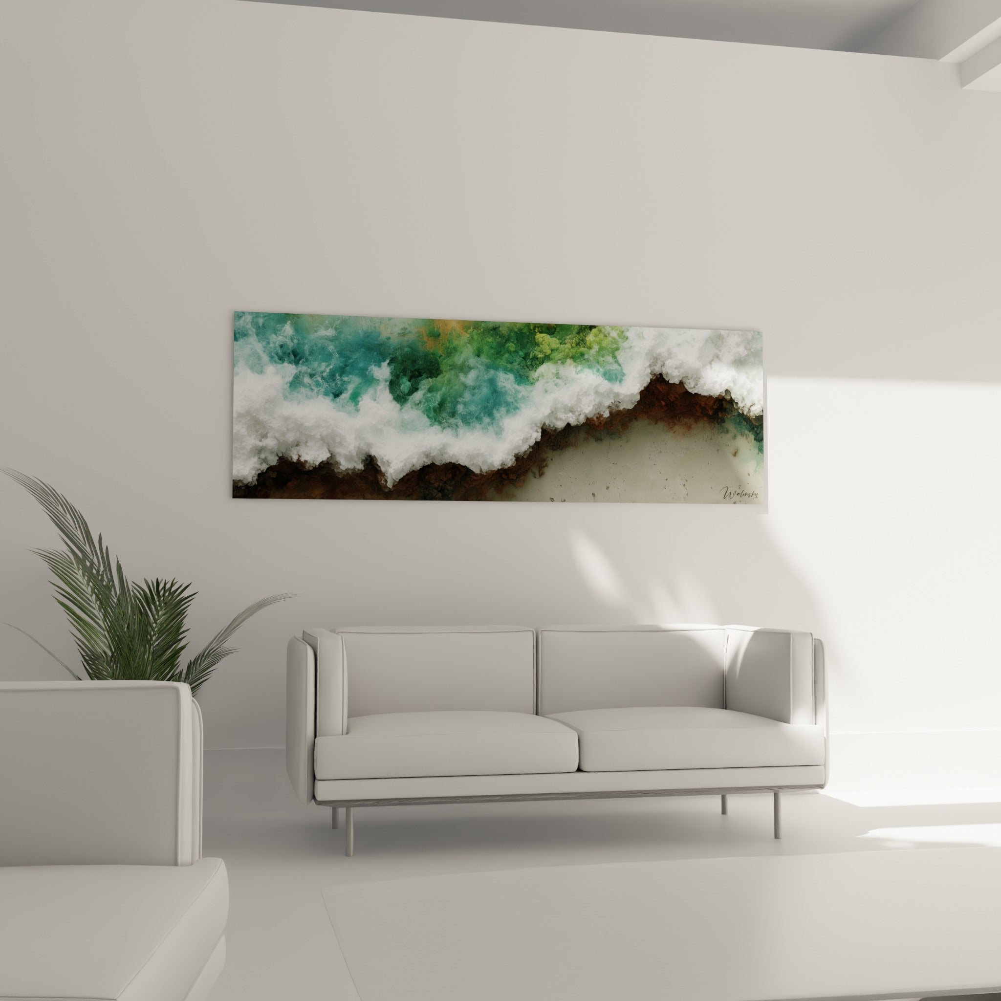 Turquoise et sable ocre d'une vague océane, disposée au-dessus d'un canapé dans un salon lumineux