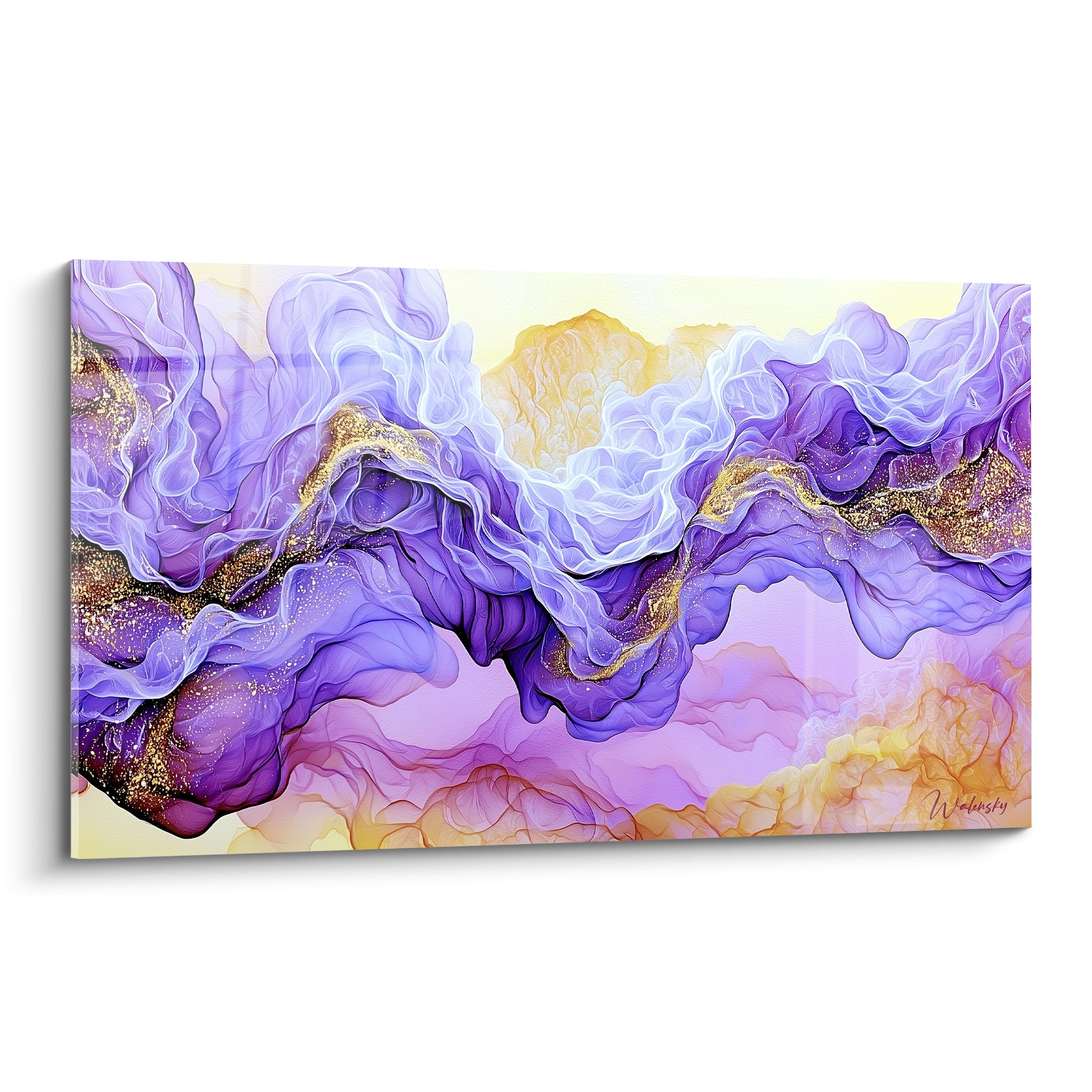 Volutes violettes et dorées fusionnant en vagues fluides sur fond jaune pâle lumineux