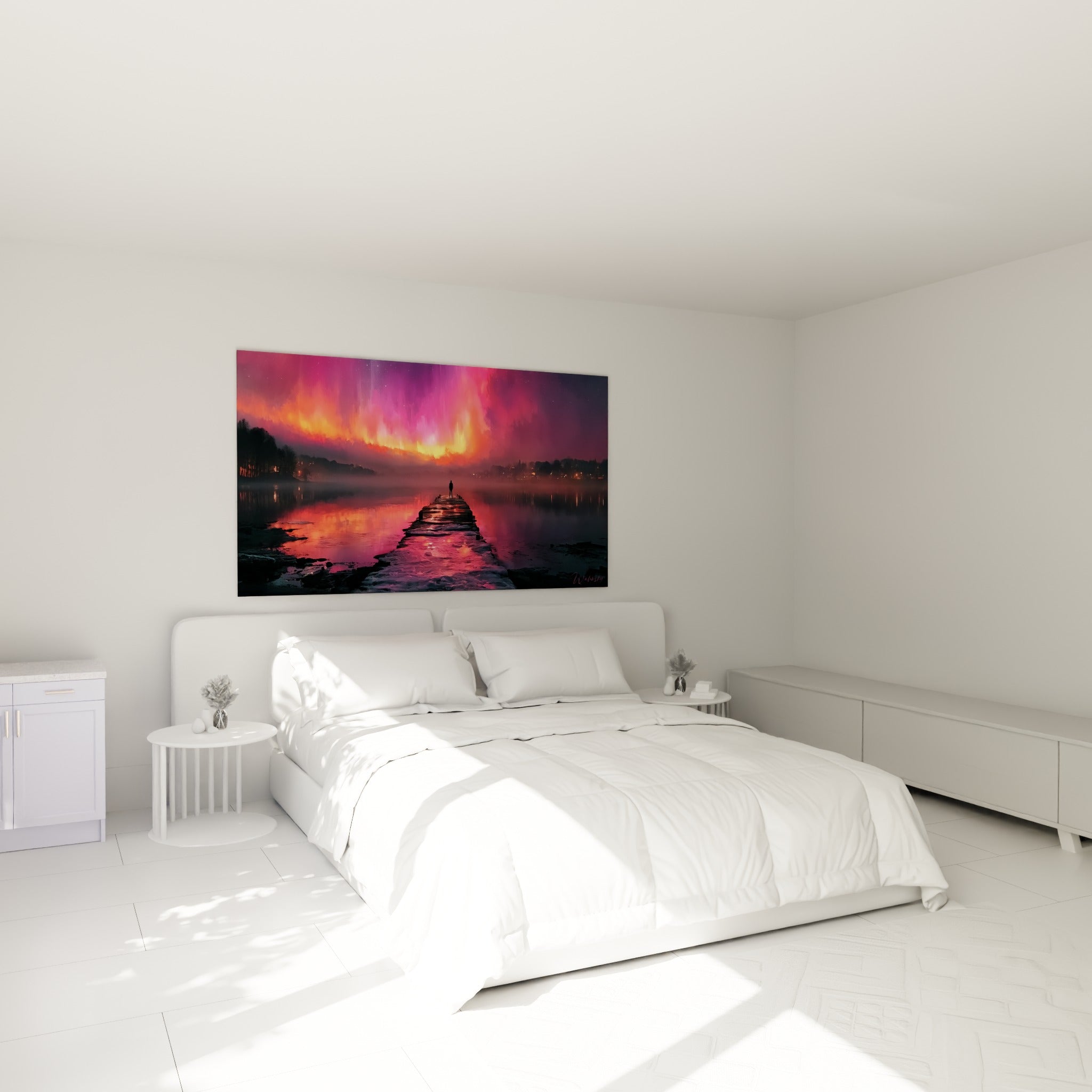 Ciel pourpre et orange d'une aurore boréale au-dessus d'un lit dans une chambre claire