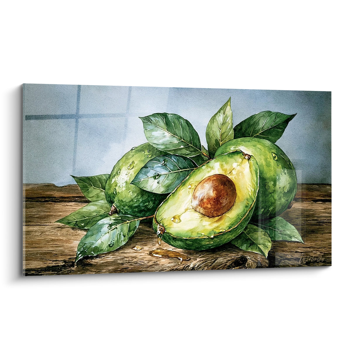 Avocat vert tranché en deux, noyau brun visible, feuilles vertes et gouttelettes, fond gris-bleu