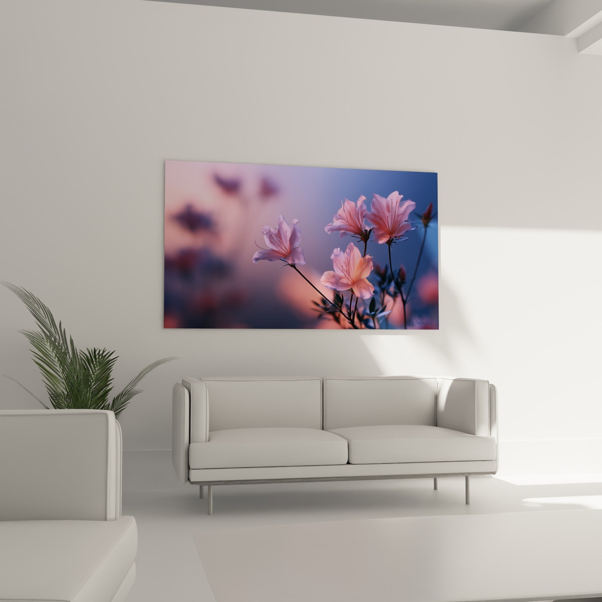 Pétales d'azalée corail et lavande illuminés, disposés au-dessus d'un canapé dans un salon lumineux