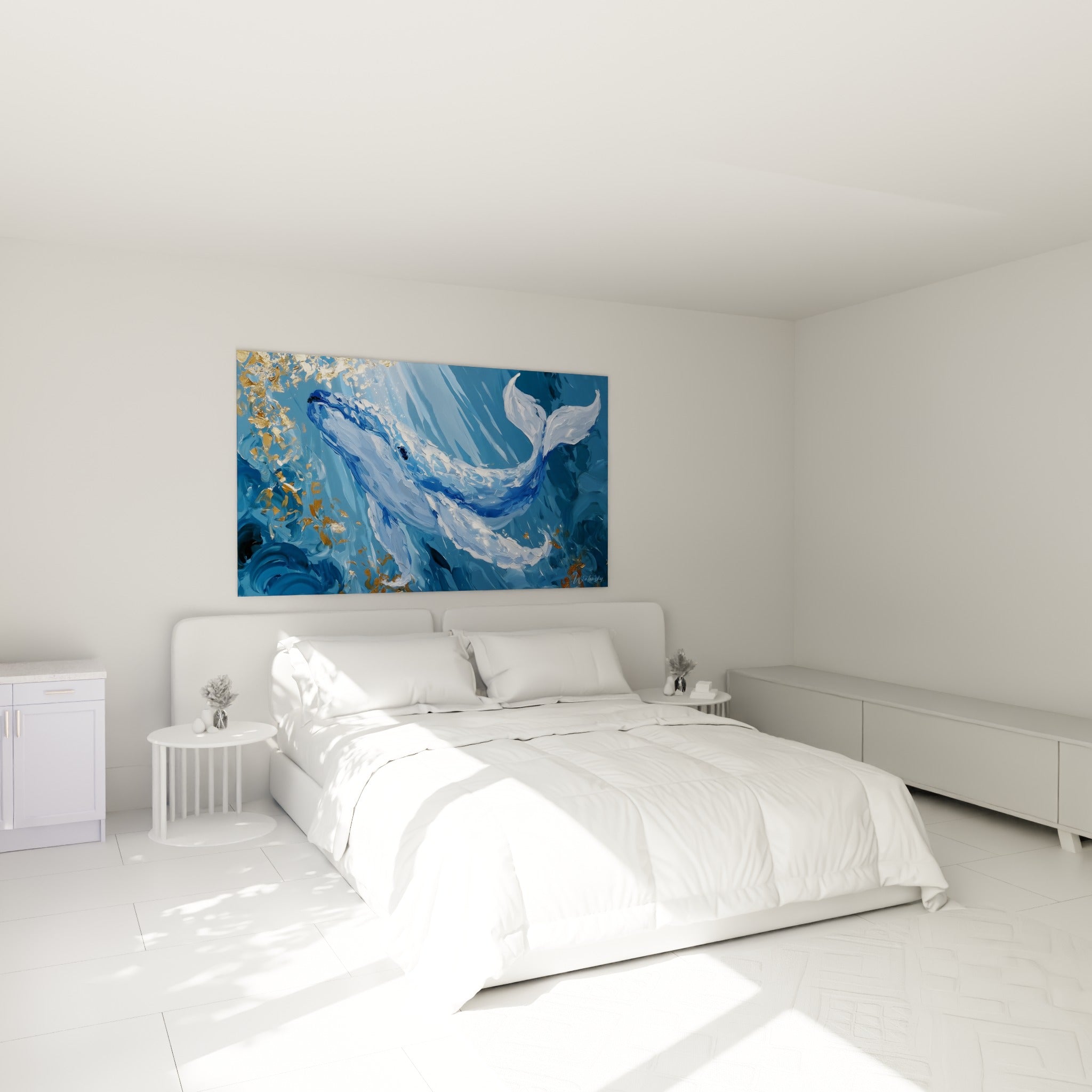 Géant marin aux tons bleu pastel et doré accroché au-dessus d'un lit dans une chambre claire